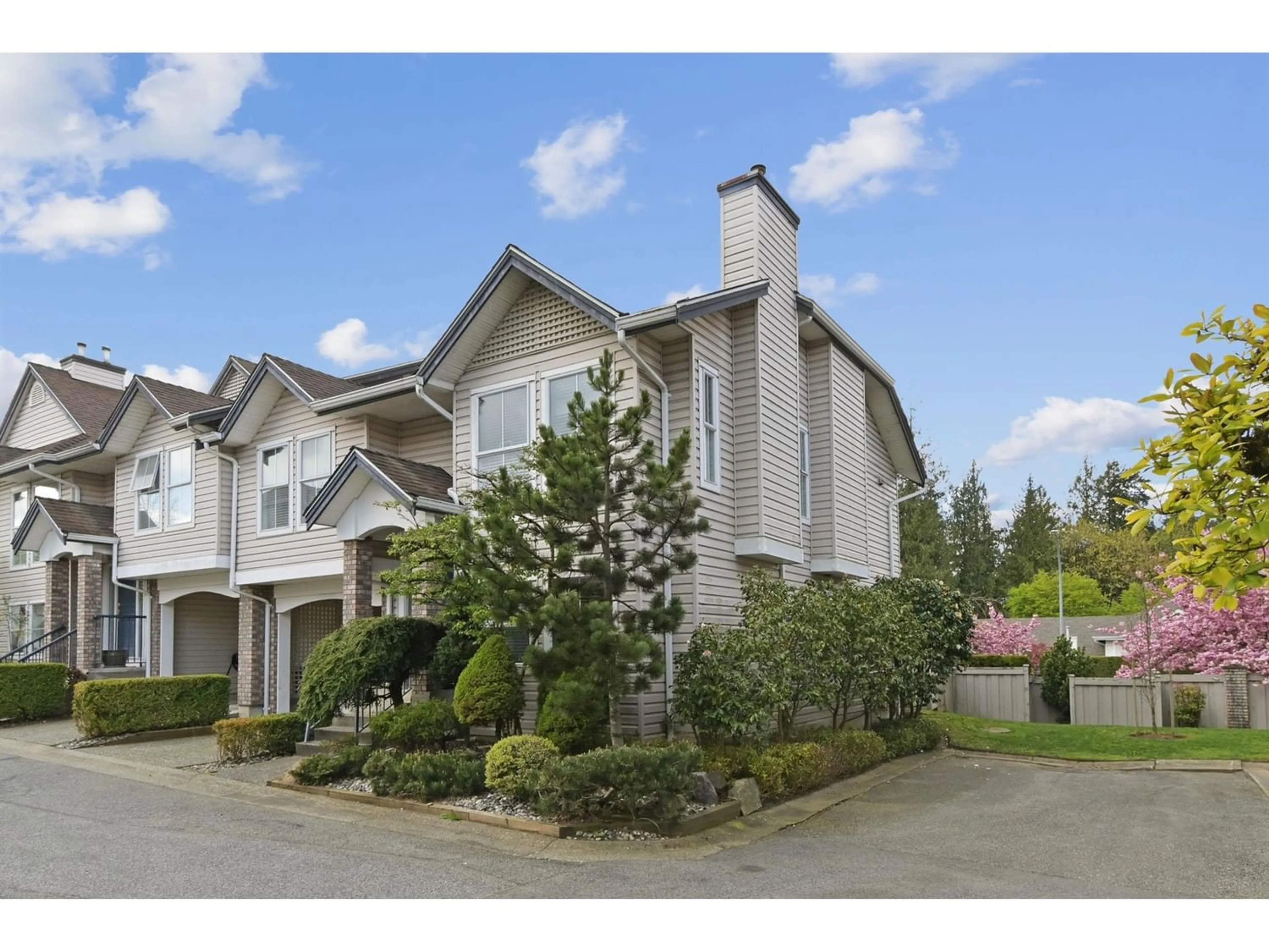 A pic from exterior of the house or condo for 22 8716 WALNUT GROVE DRIVE, Langley British Columbia V1M2K2