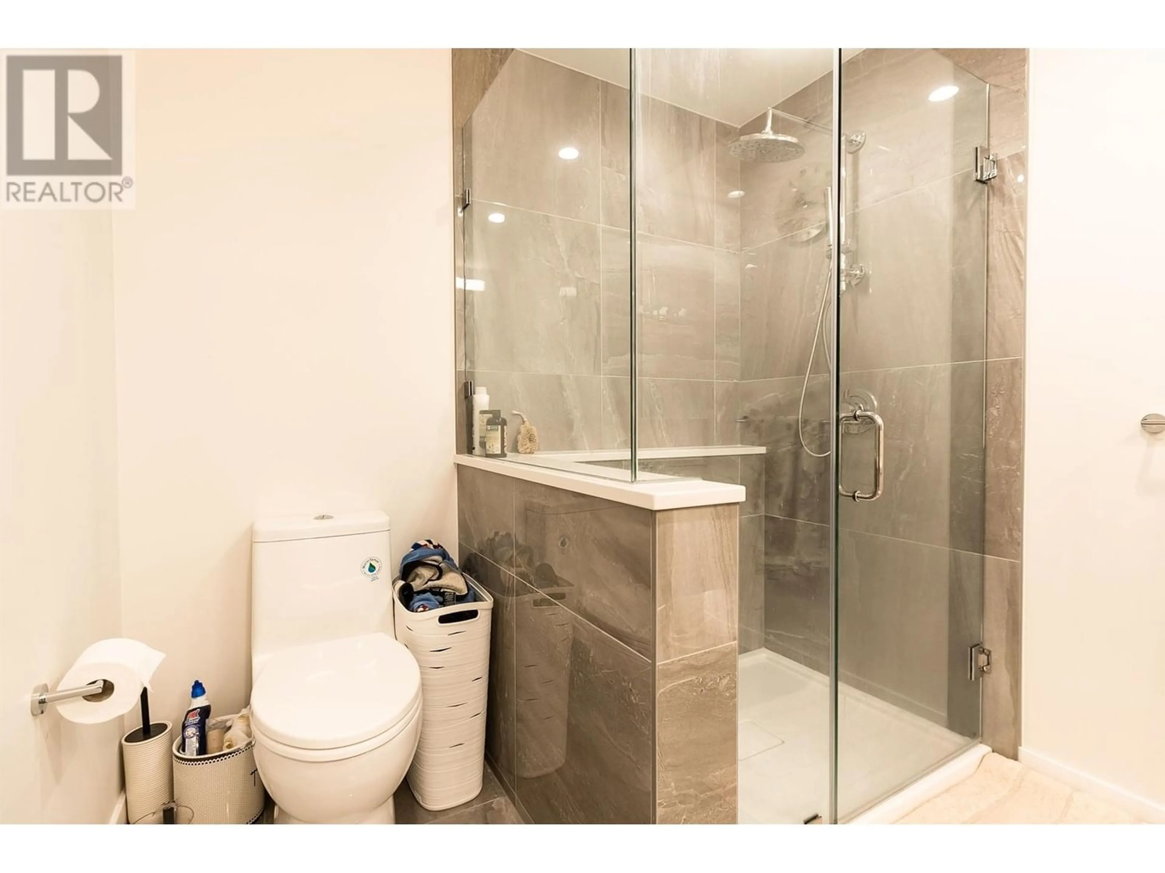 Standard bathroom for 128 4738 HEMLOCK WAY, Tsawwassen British Columbia V4M0E3