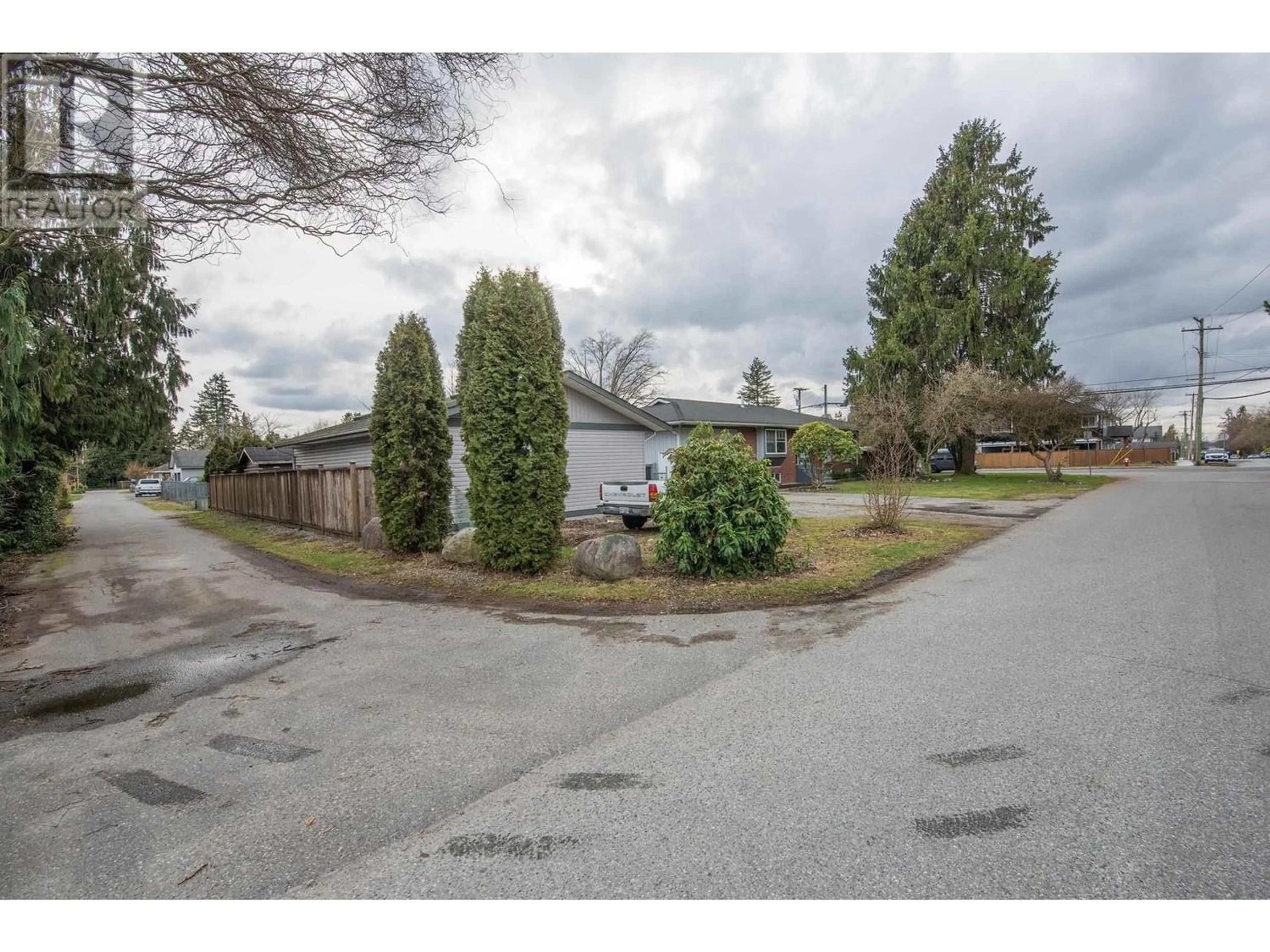 Frontside or backside of a home, the street view for 20710 LORNE AVENUE, Maple Ridge British Columbia V2X1H7