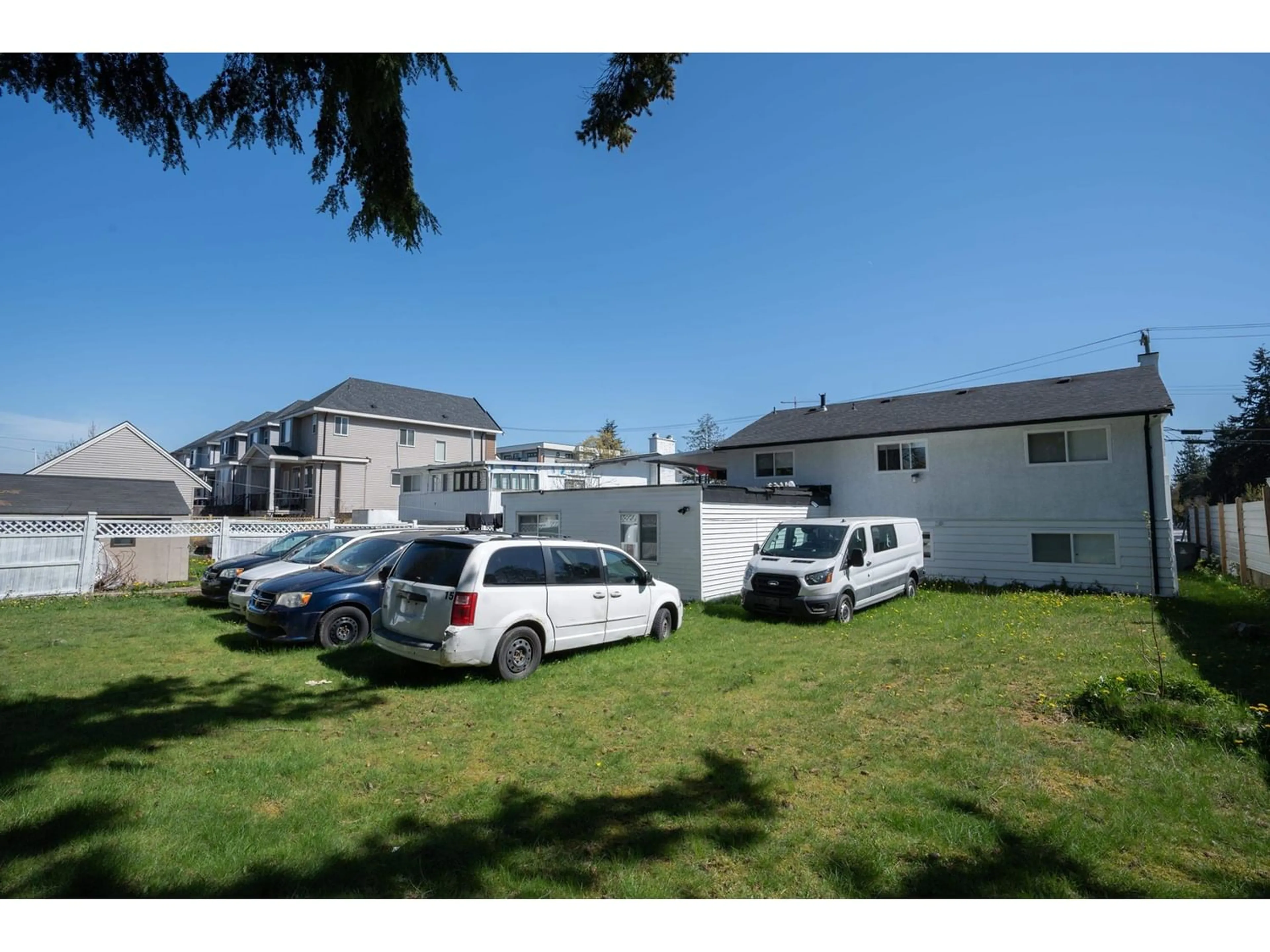 A pic from exterior of the house or condo for 10565 132 STREET, Surrey British Columbia V3T3V5