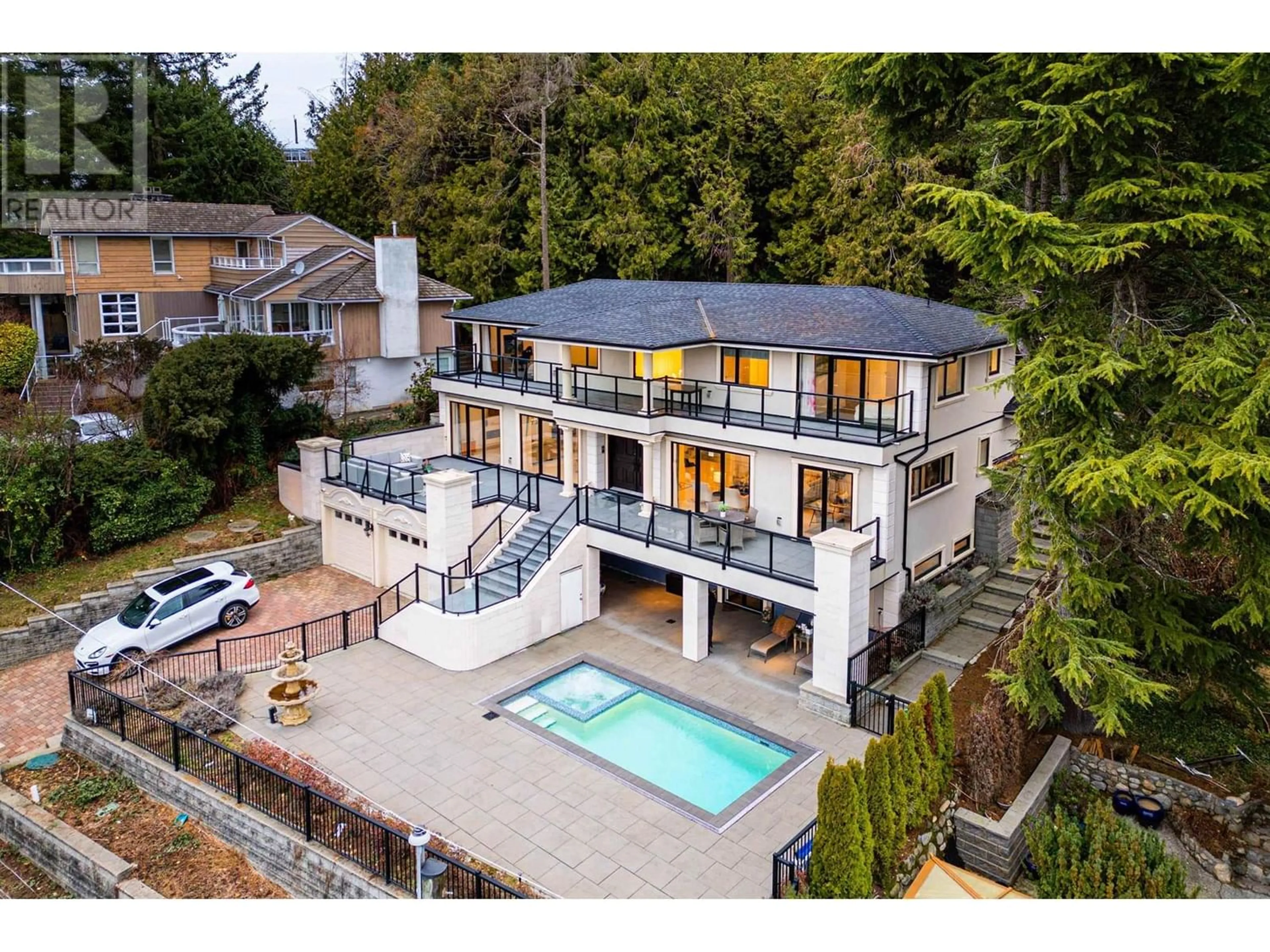 Frontside or backside of a home for 863 YOUNETTE DRIVE, West Vancouver British Columbia V7T1T1