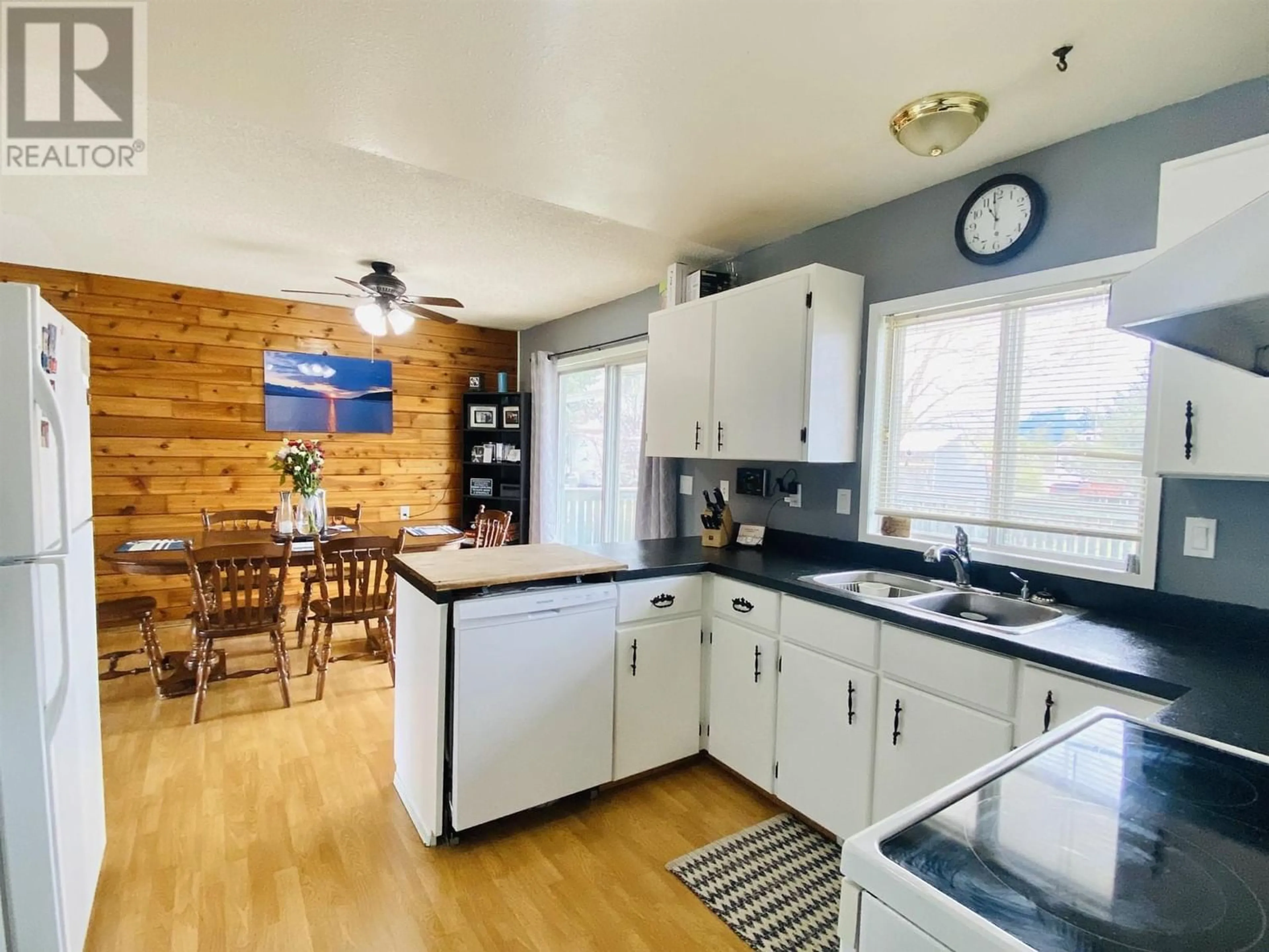 Kitchen for 1355 8TH AVENUE, Valemount British Columbia V0E2Z0