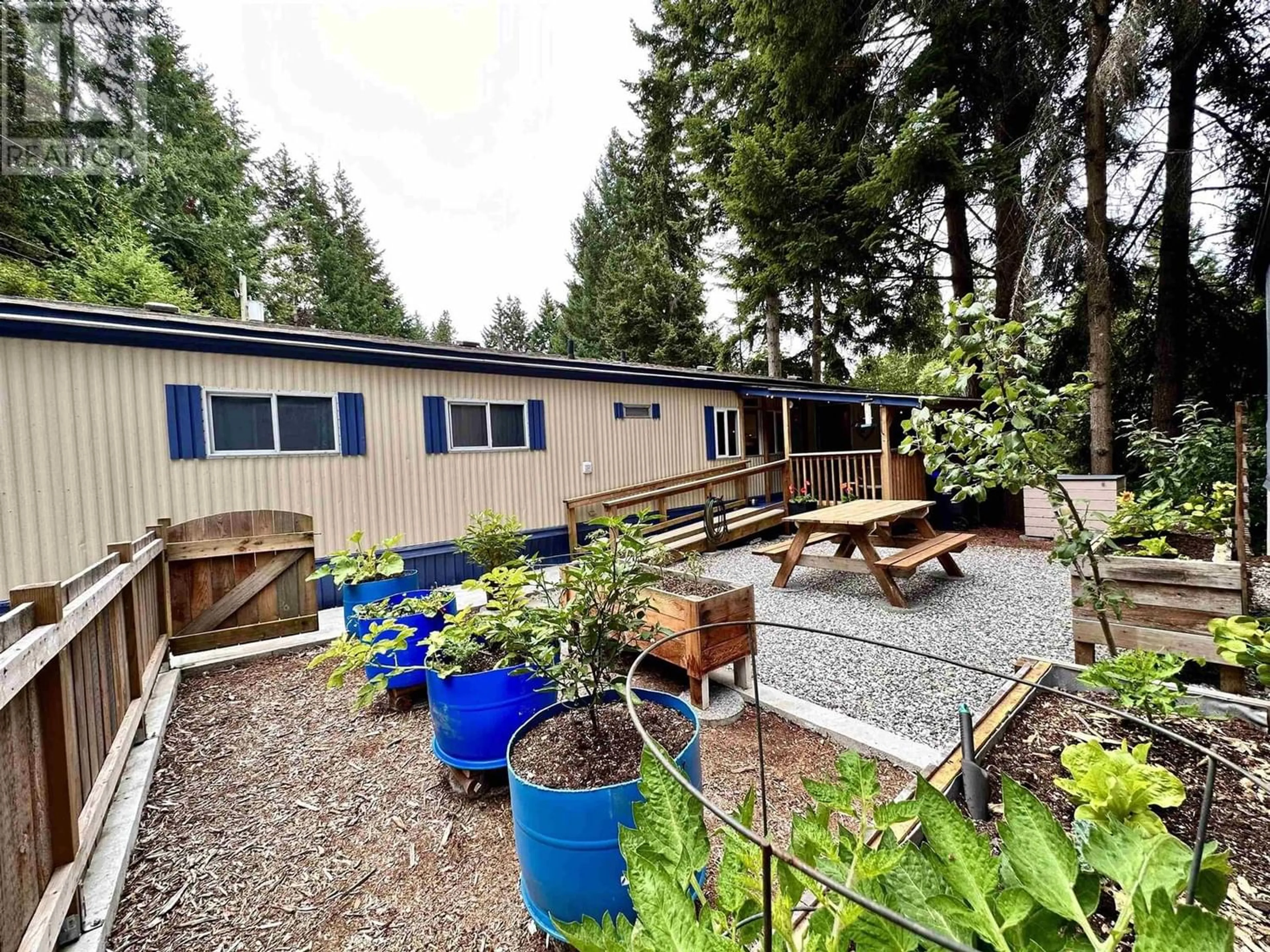 Patio for 12 5294 SELMA PARK ROAD, Sechelt British Columbia V7Z0C2