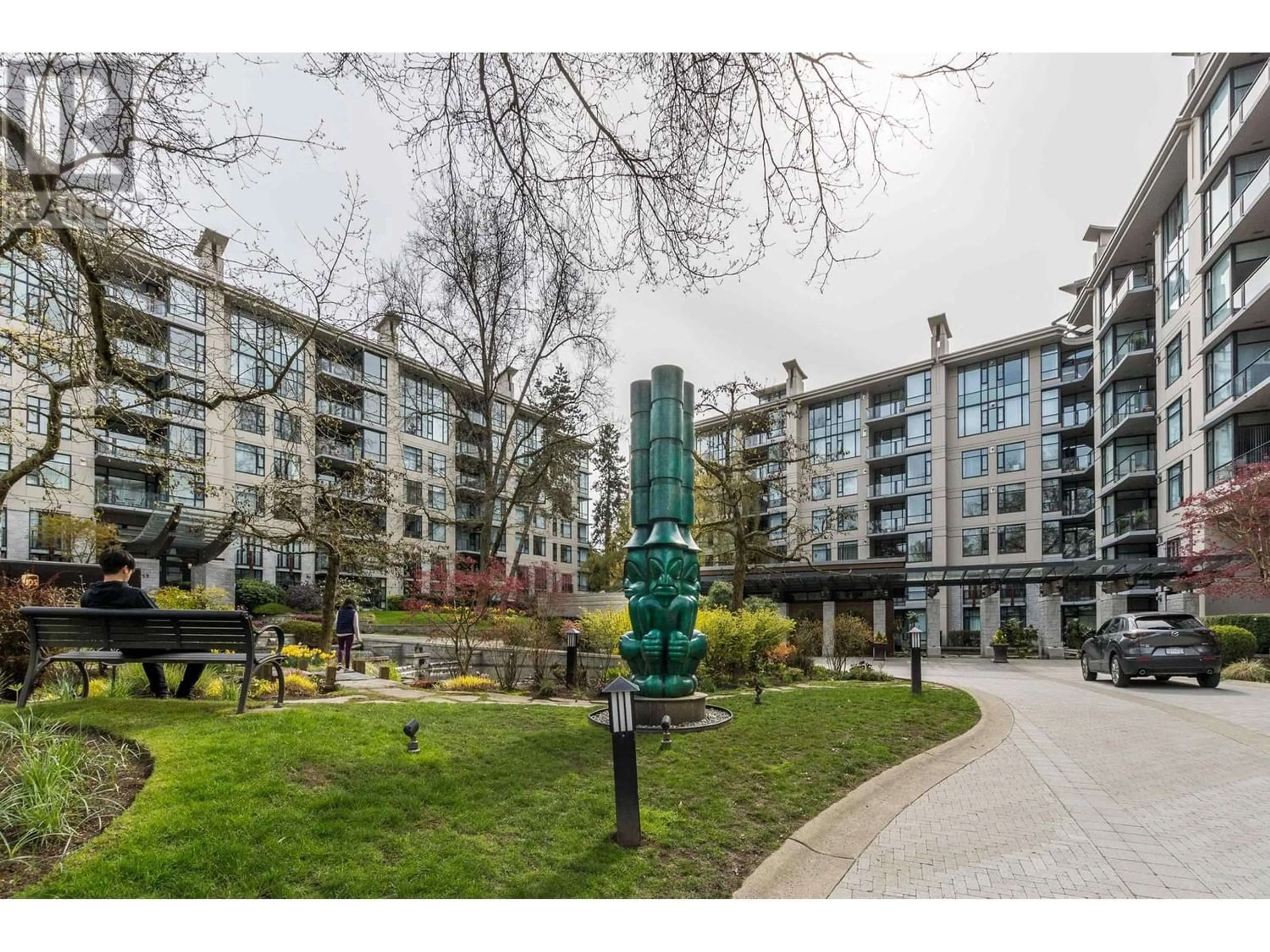 A pic from exterior of the house or condo for 106 4685 VALLEY DRIVE, Vancouver British Columbia V6J5M2