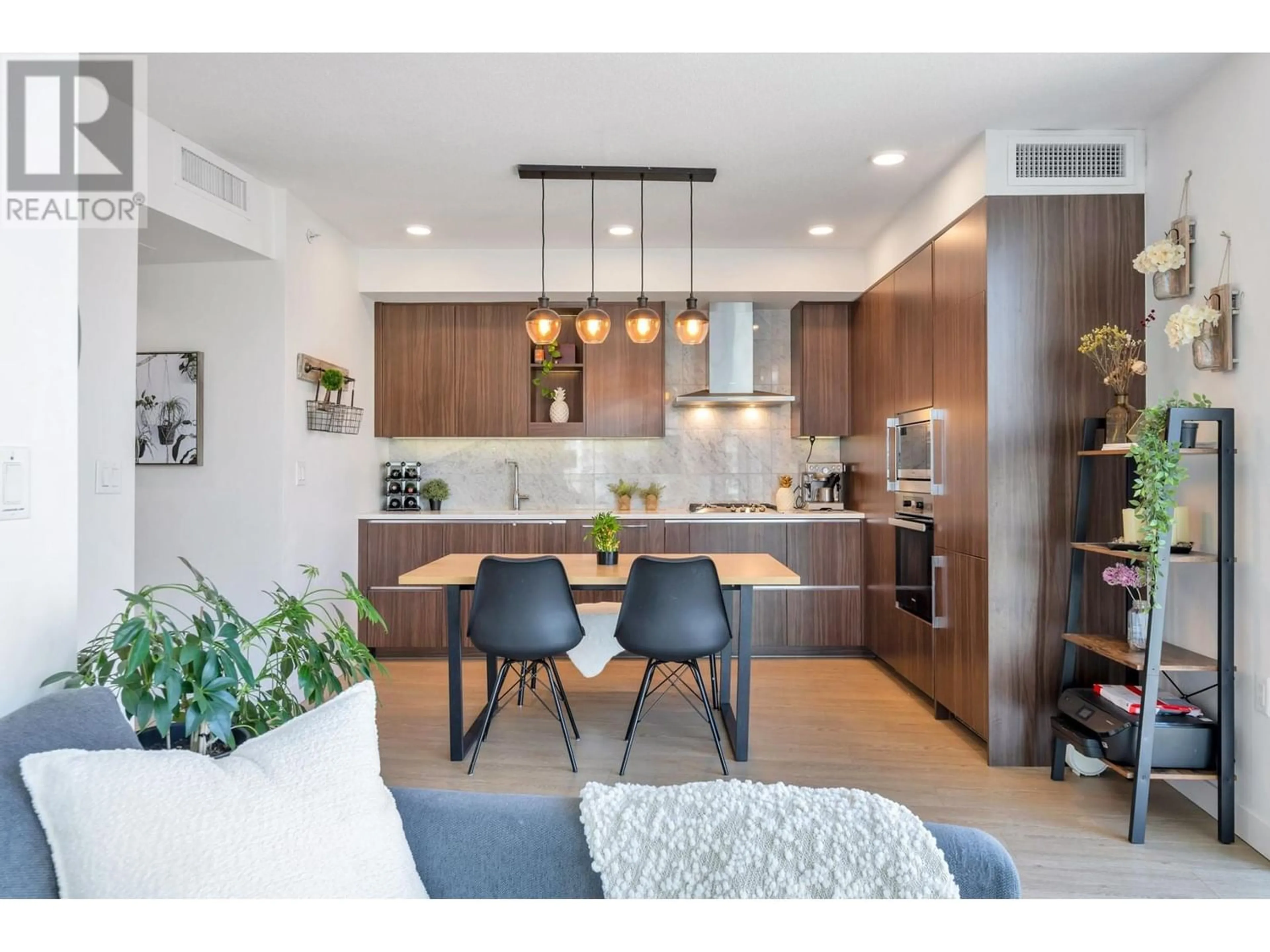 Contemporary kitchen for 1188 87 NELSON STREET, Vancouver British Columbia V6Z0E8