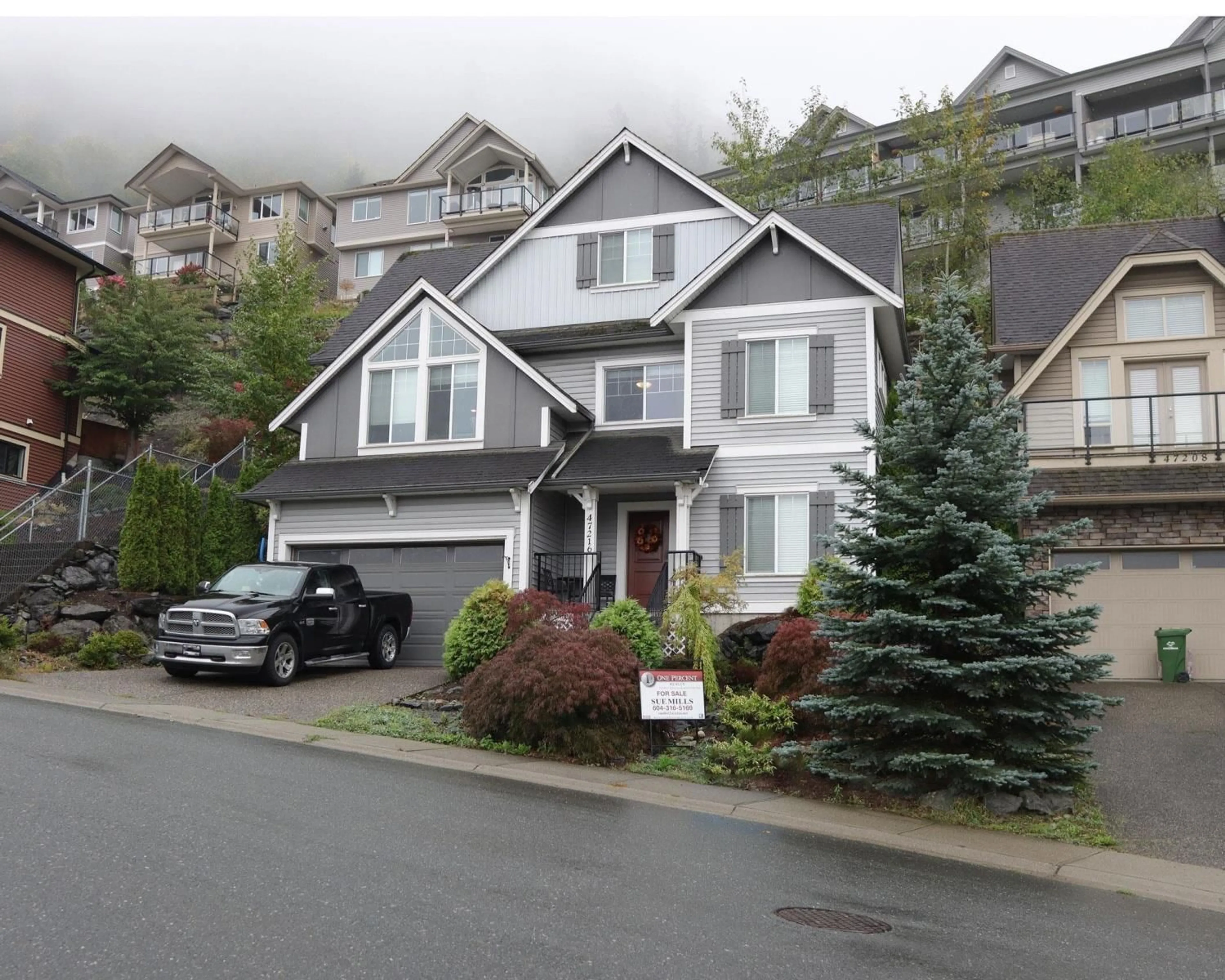 Frontside or backside of a home for 47216 SKYLINE DRIVE, Chilliwack British Columbia V2R0R4