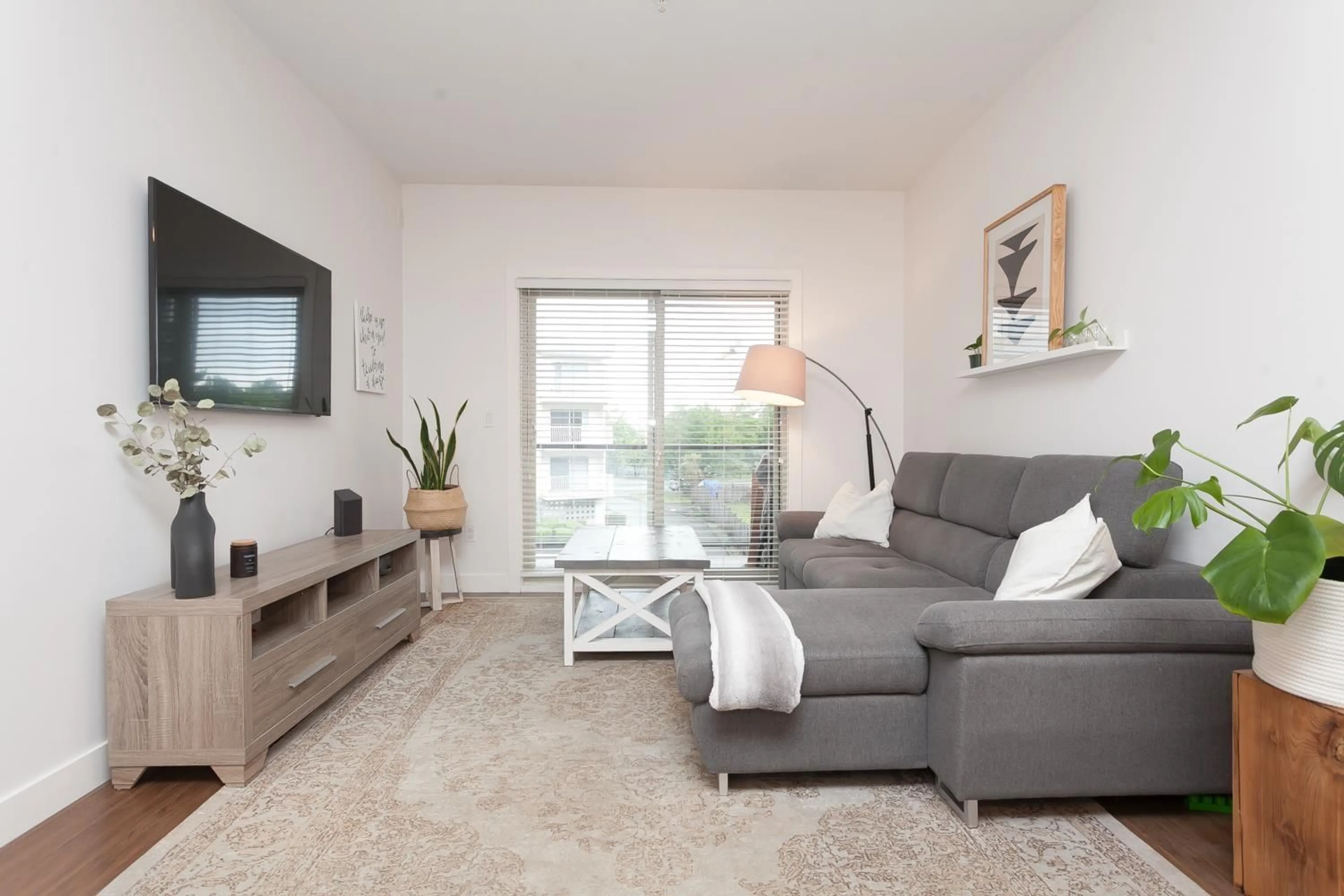 Living room with furniture, unknown for 209 - 20219 54A, Langley British Columbia V3A0C7