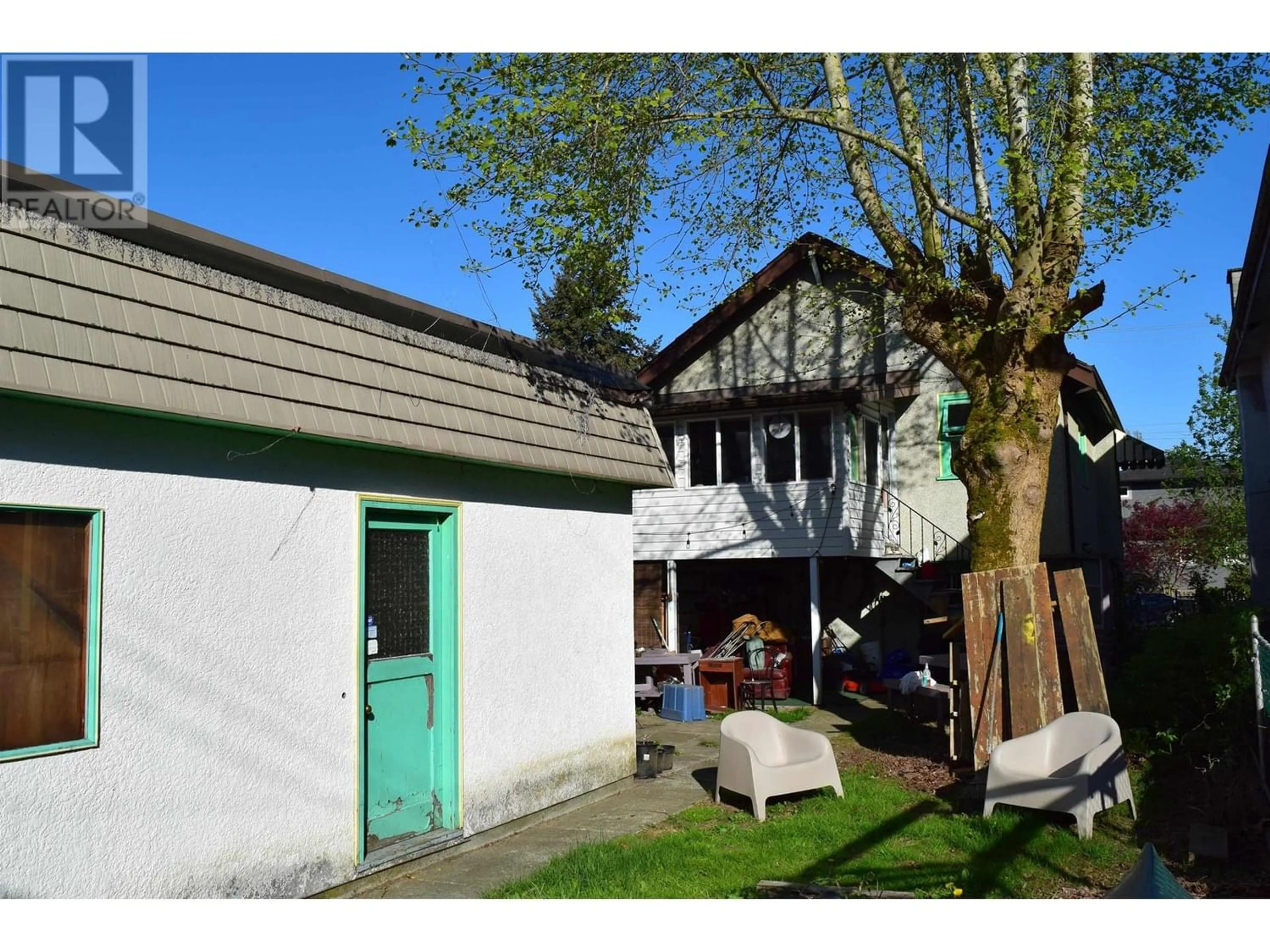 Frontside or backside of a home for 3539 HULL STREET, Vancouver British Columbia V5N4R8