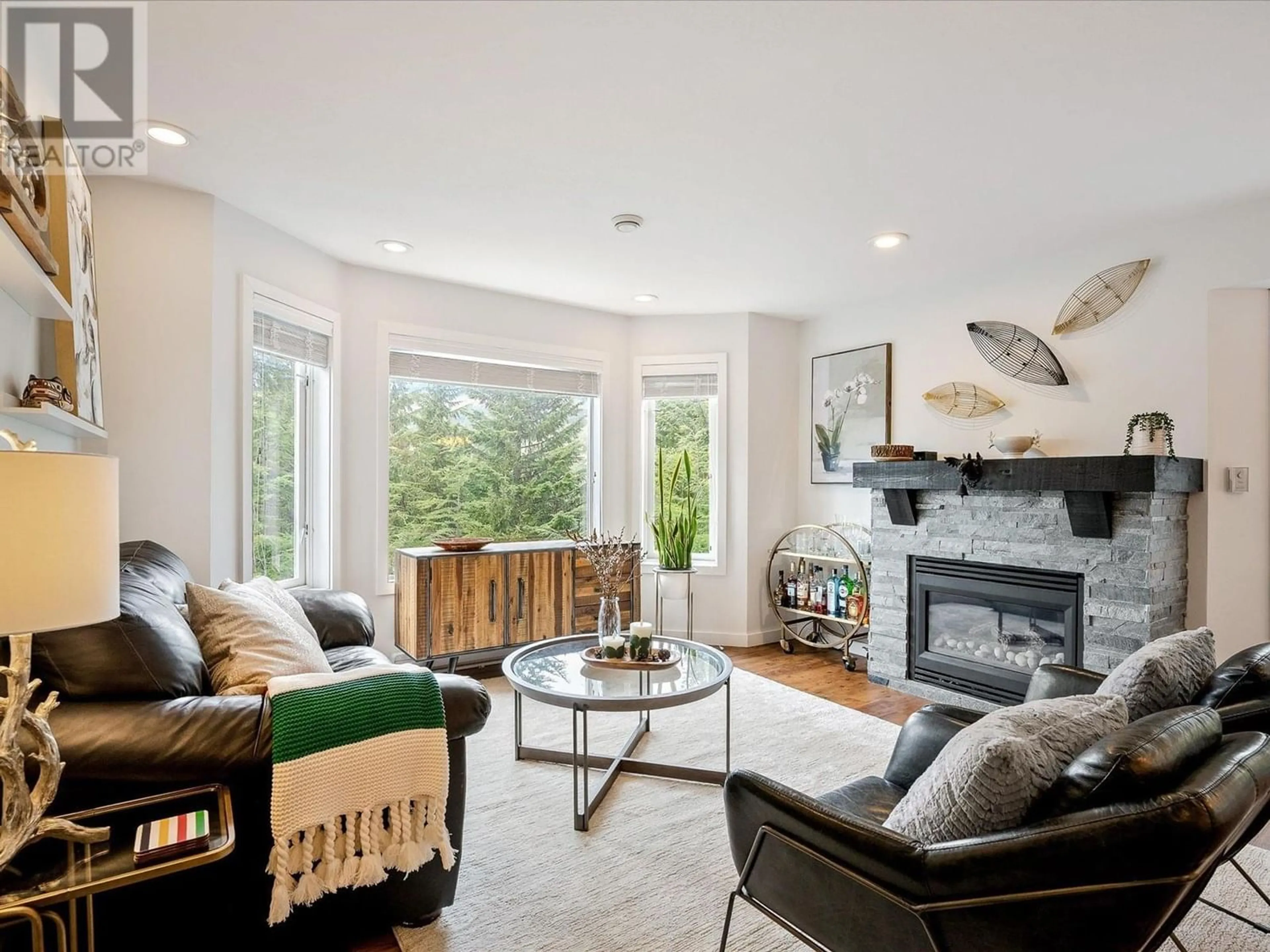 Living room for 2294 BRANDYWINE WAY, Whistler British Columbia V8E0A8