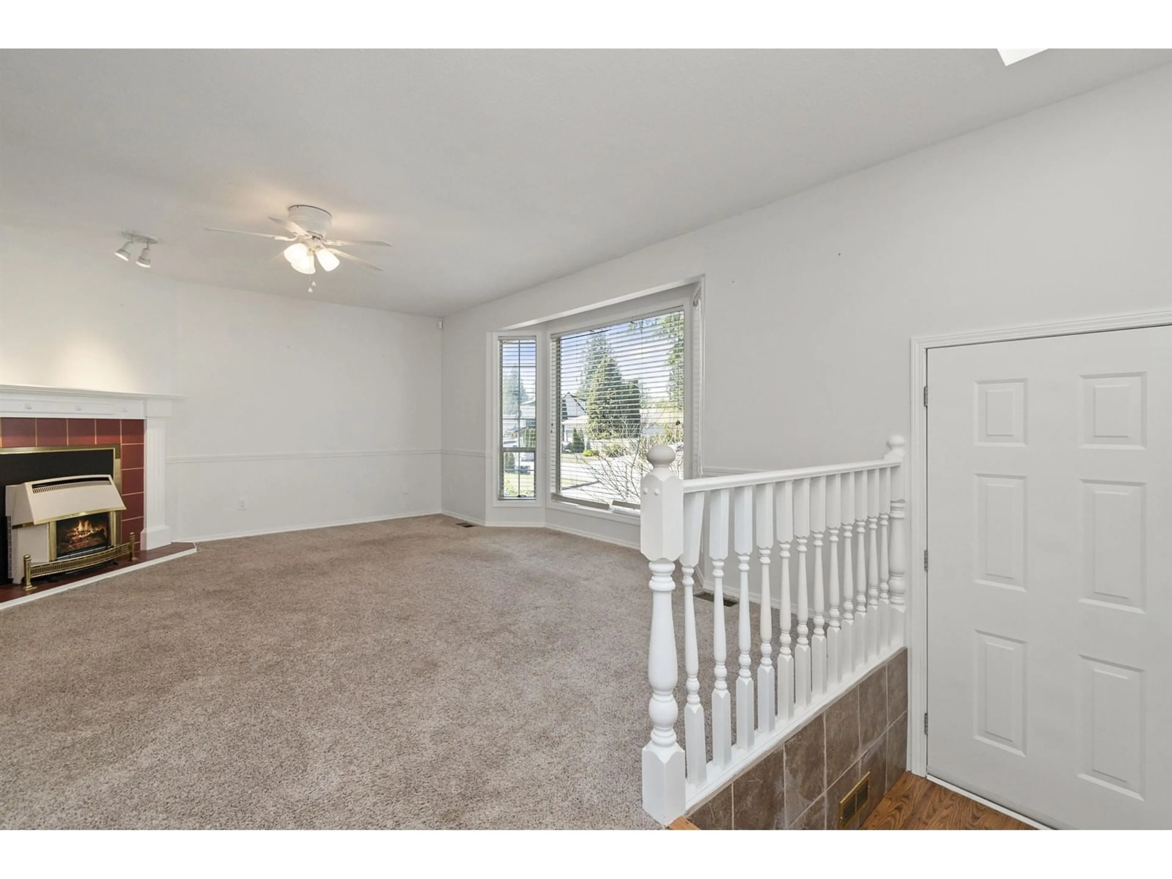 Indoor foyer for 34948 MT BLANCHARD DRIVE, Abbotsford British Columbia V2S6N5