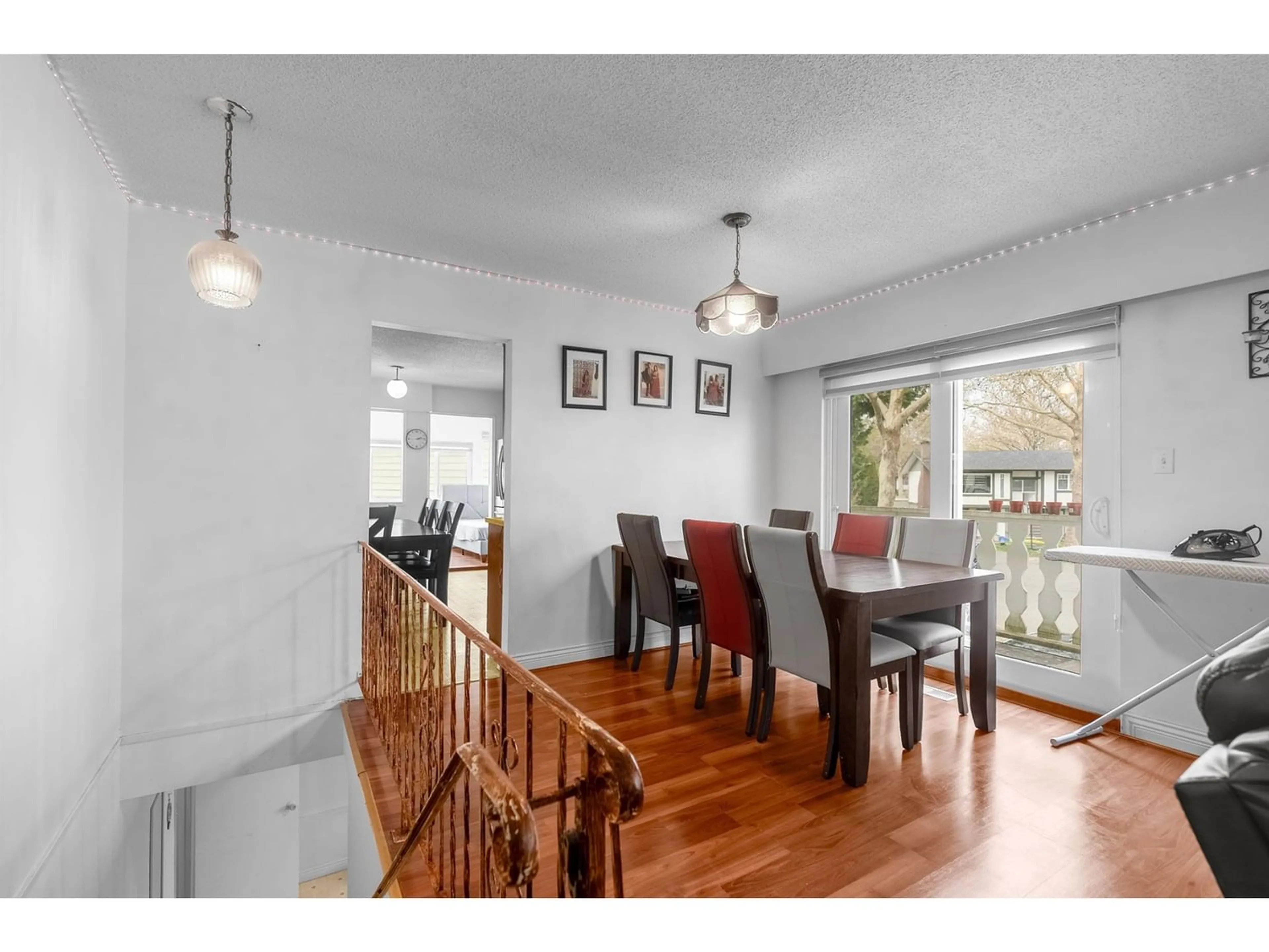 Dining room for 13312 SUTTON PLACE, Surrey British Columbia V3V6P8