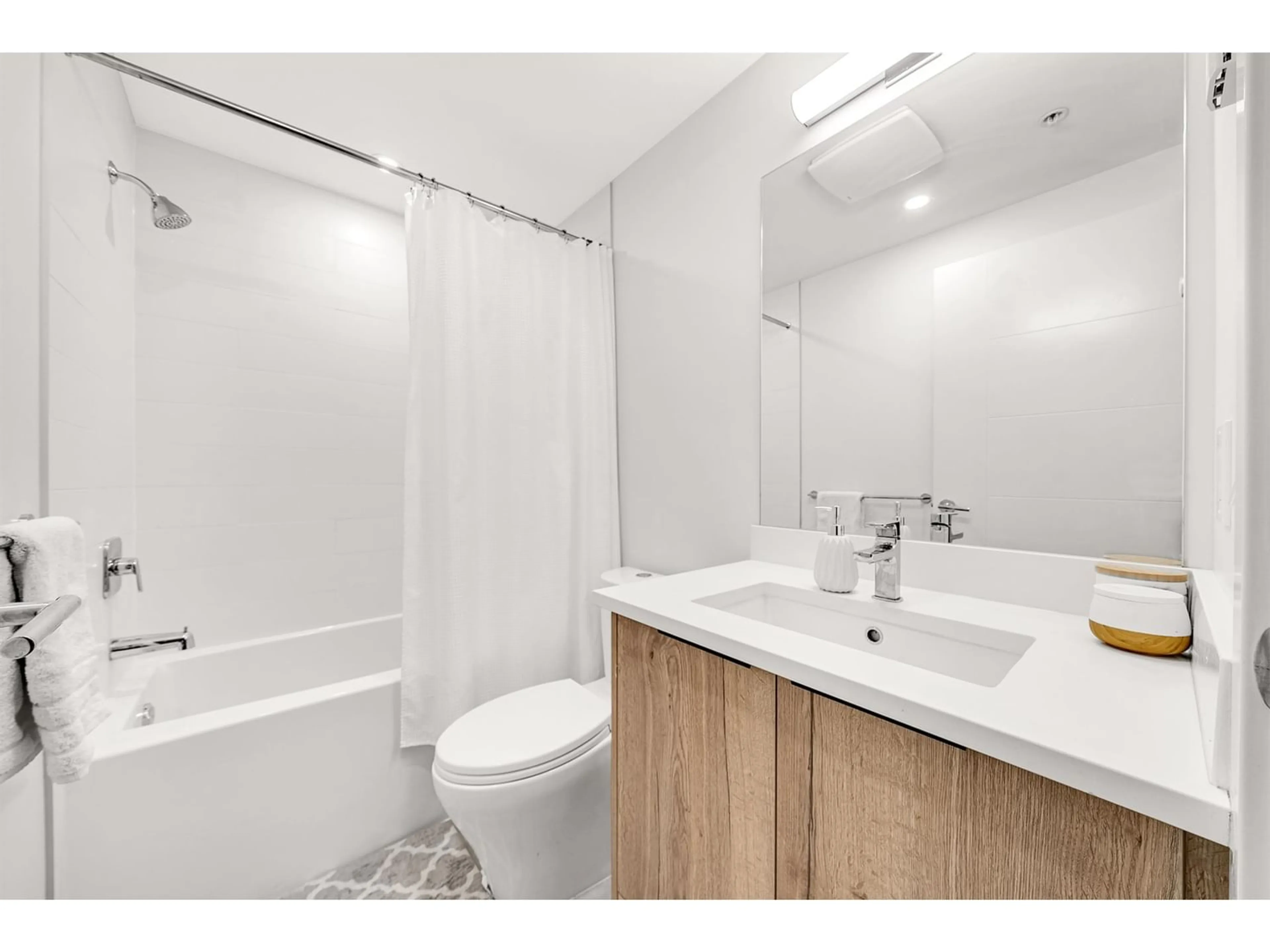 Standard bathroom for 126 5415 BRYDON CRESCENT, Langley British Columbia V3A0N4