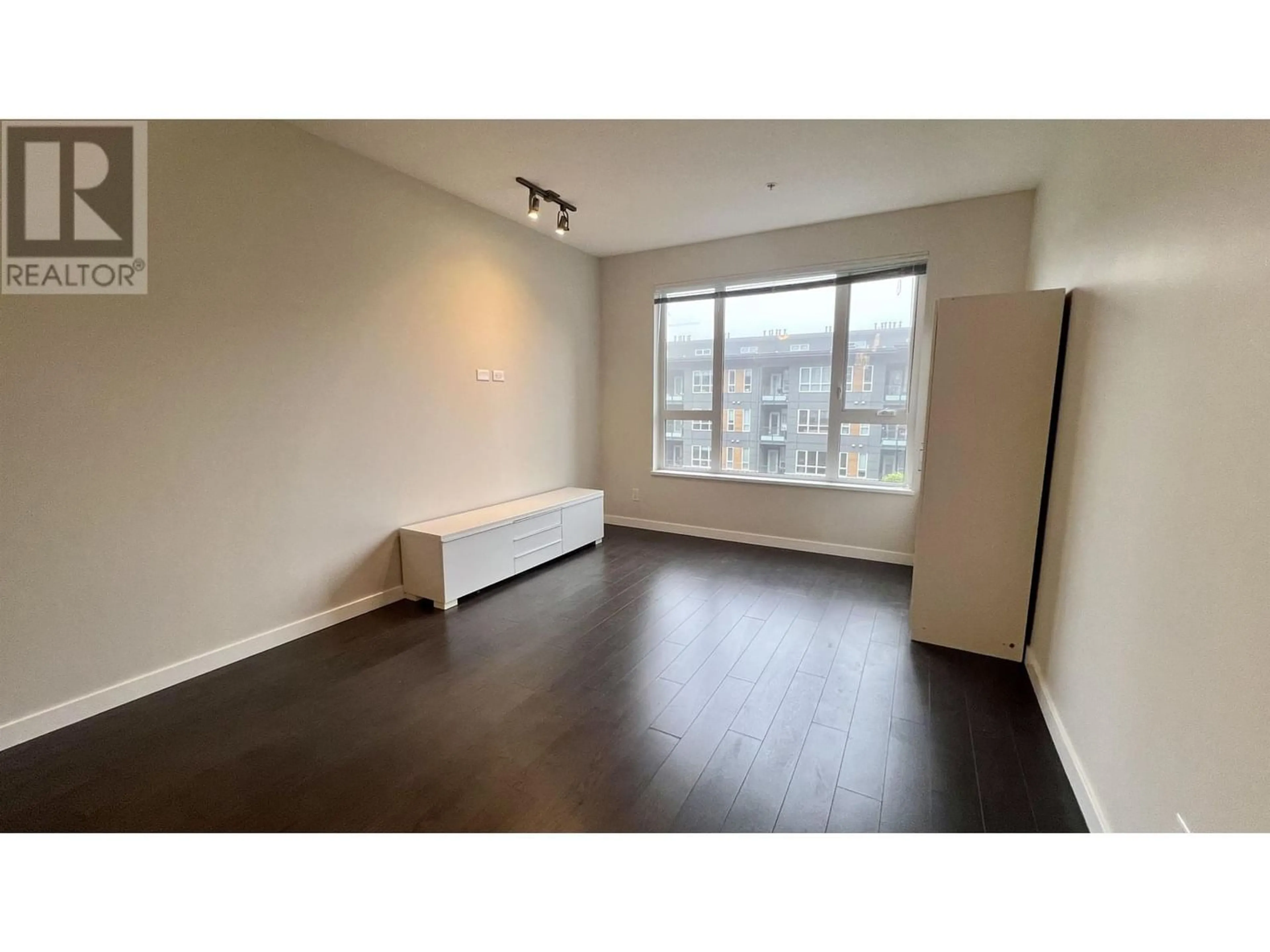 A pic of a room for 208 9168 SLOPES MEWS, Burnaby British Columbia V5A0E4