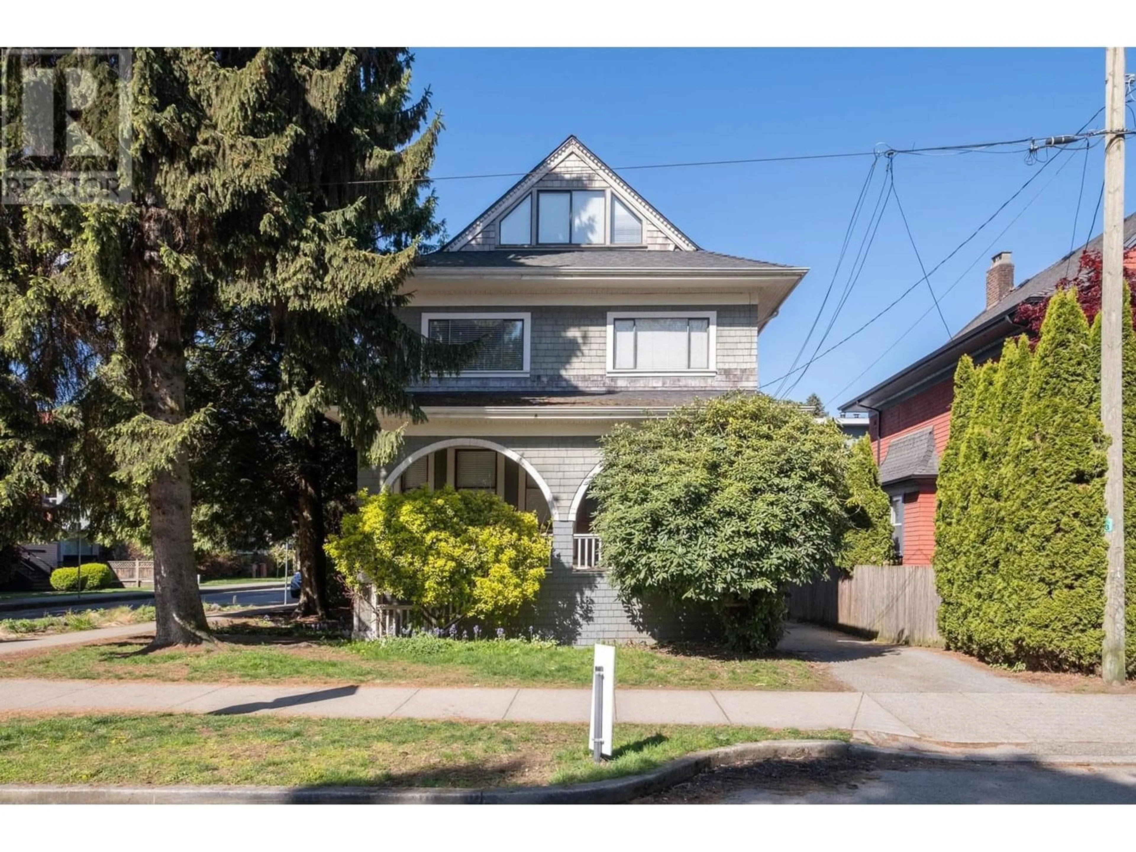 Outside view for 1549 MAPLE STREET, Vancouver British Columbia V6J3S2