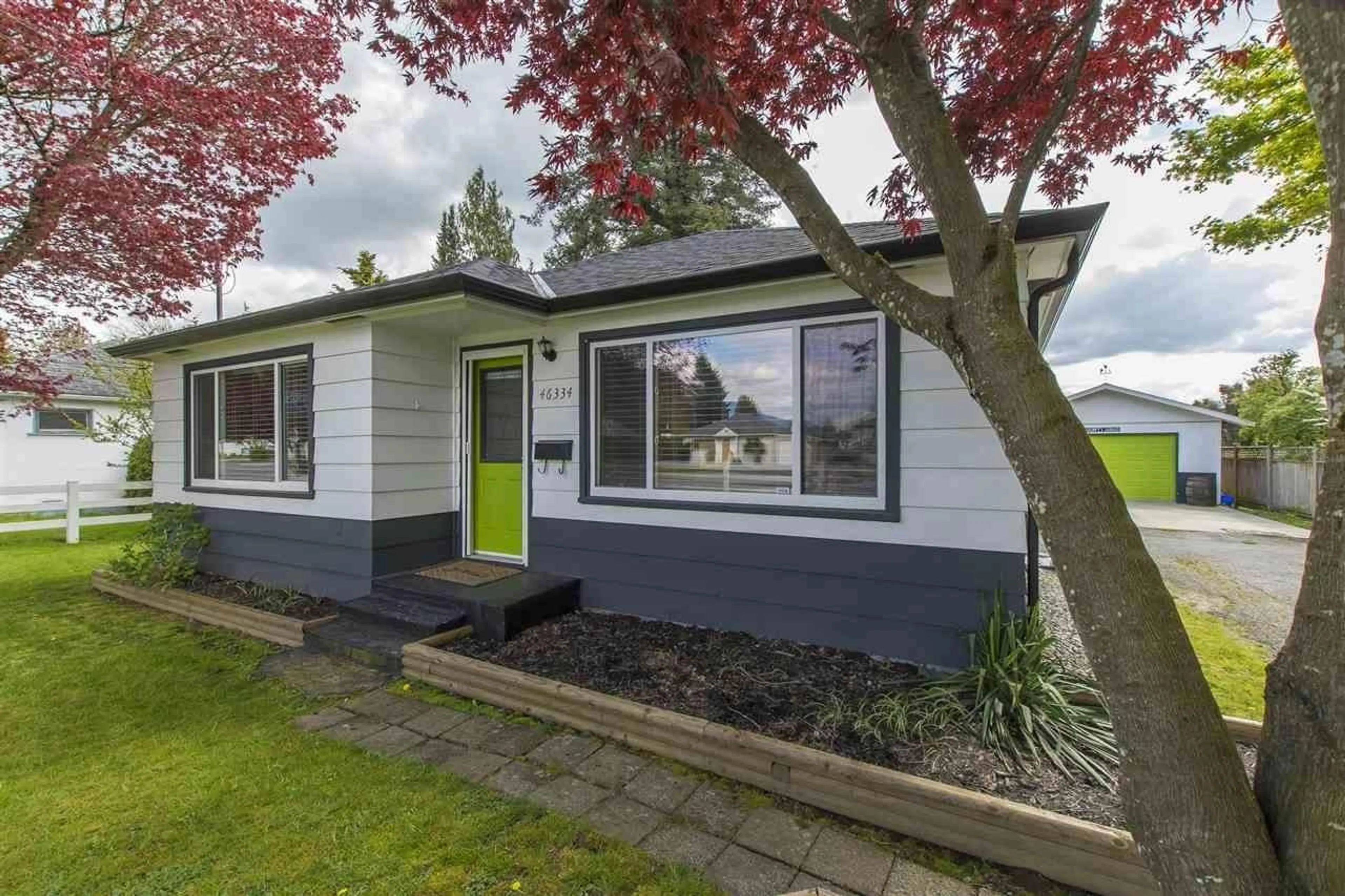 Home with vinyl exterior material for 46334 MAPLE AVENUE, Chilliwack British Columbia V2V2J6