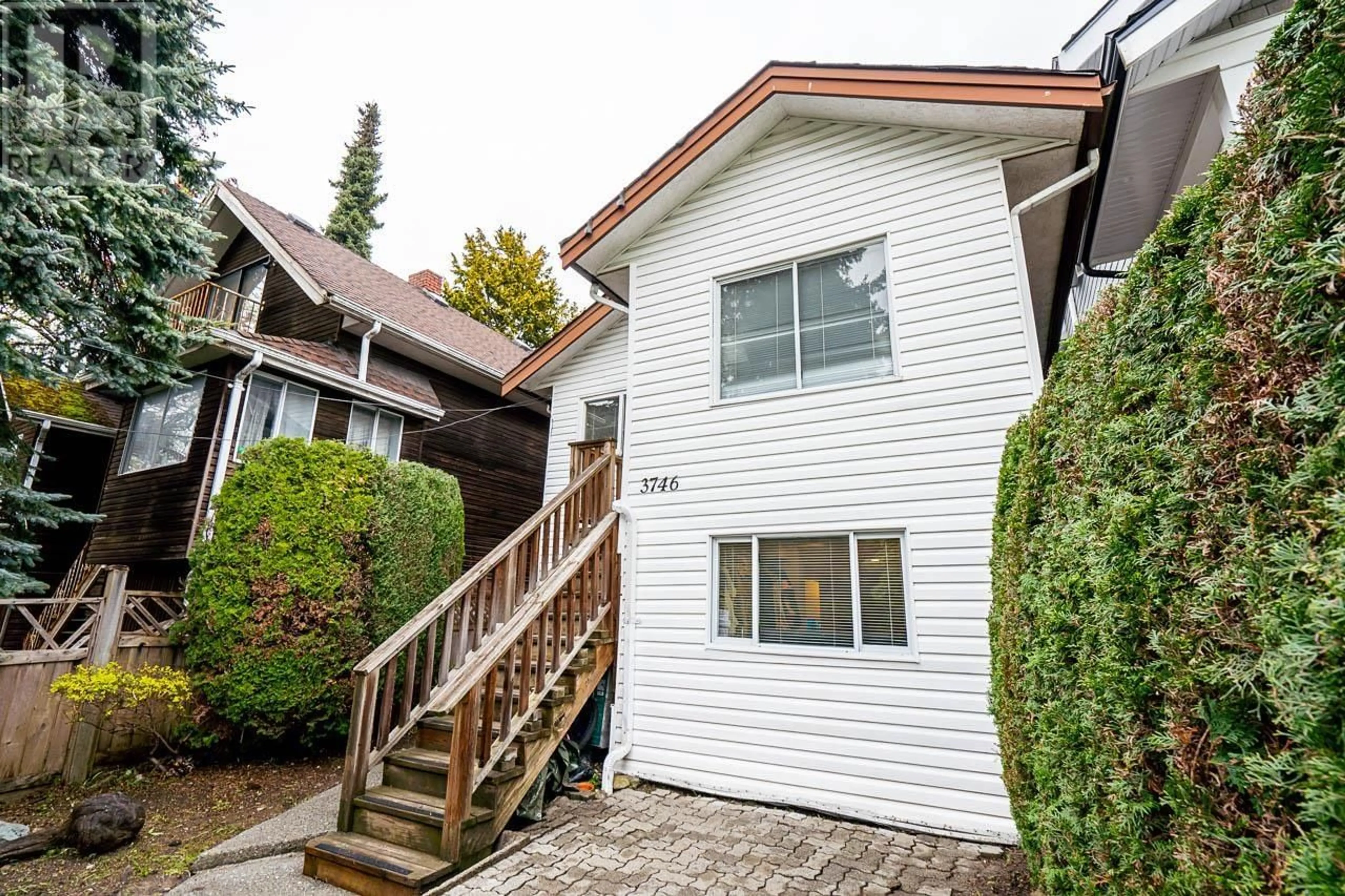 Frontside or backside of a home for 3746 INVERNESS STREET, Vancouver British Columbia V5V4V9