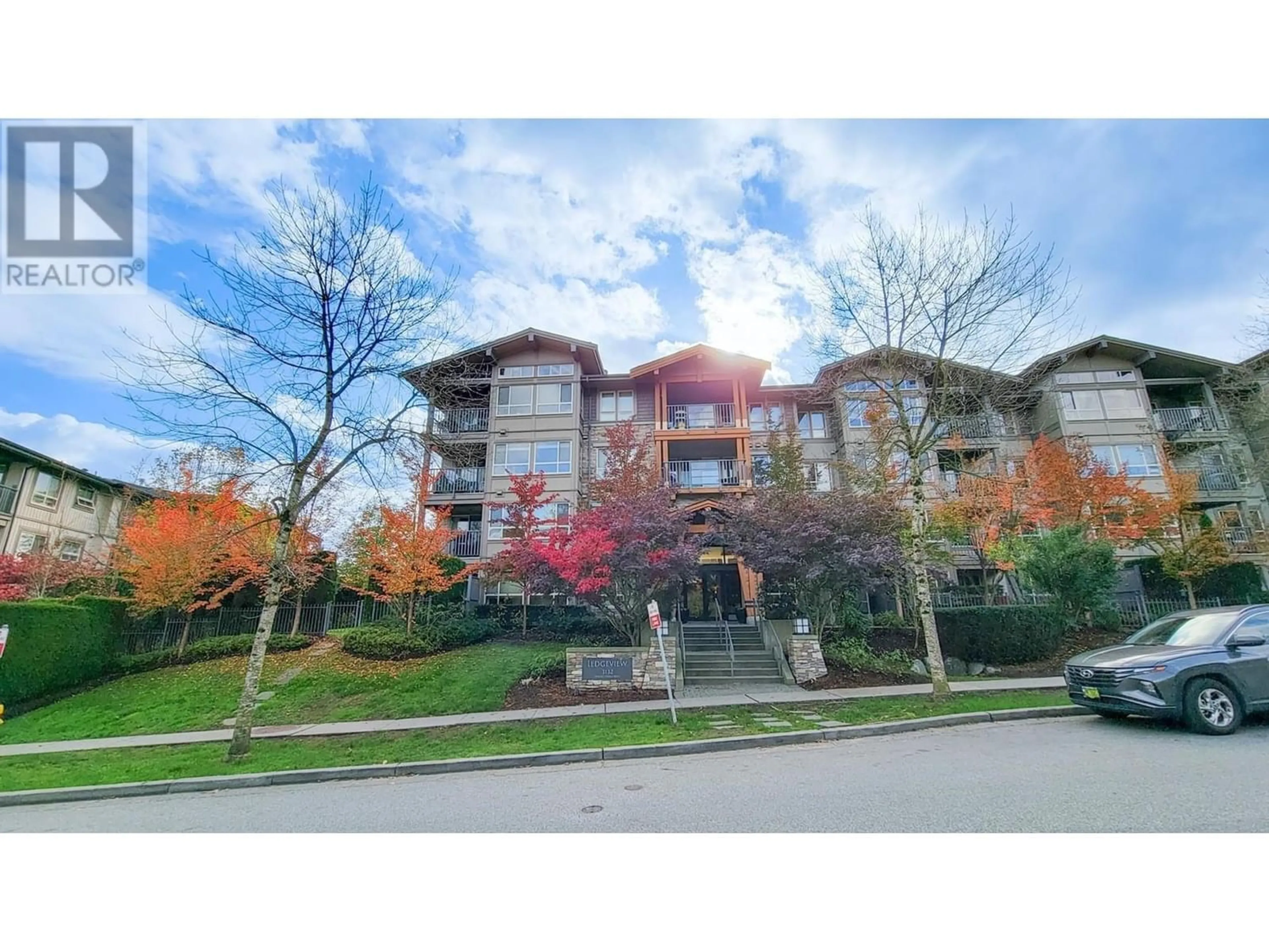 A pic from exterior of the house or condo for 503 3132 DAYANEE SPRINGS BOULEVARD, Coquitlam British Columbia V3E0B5