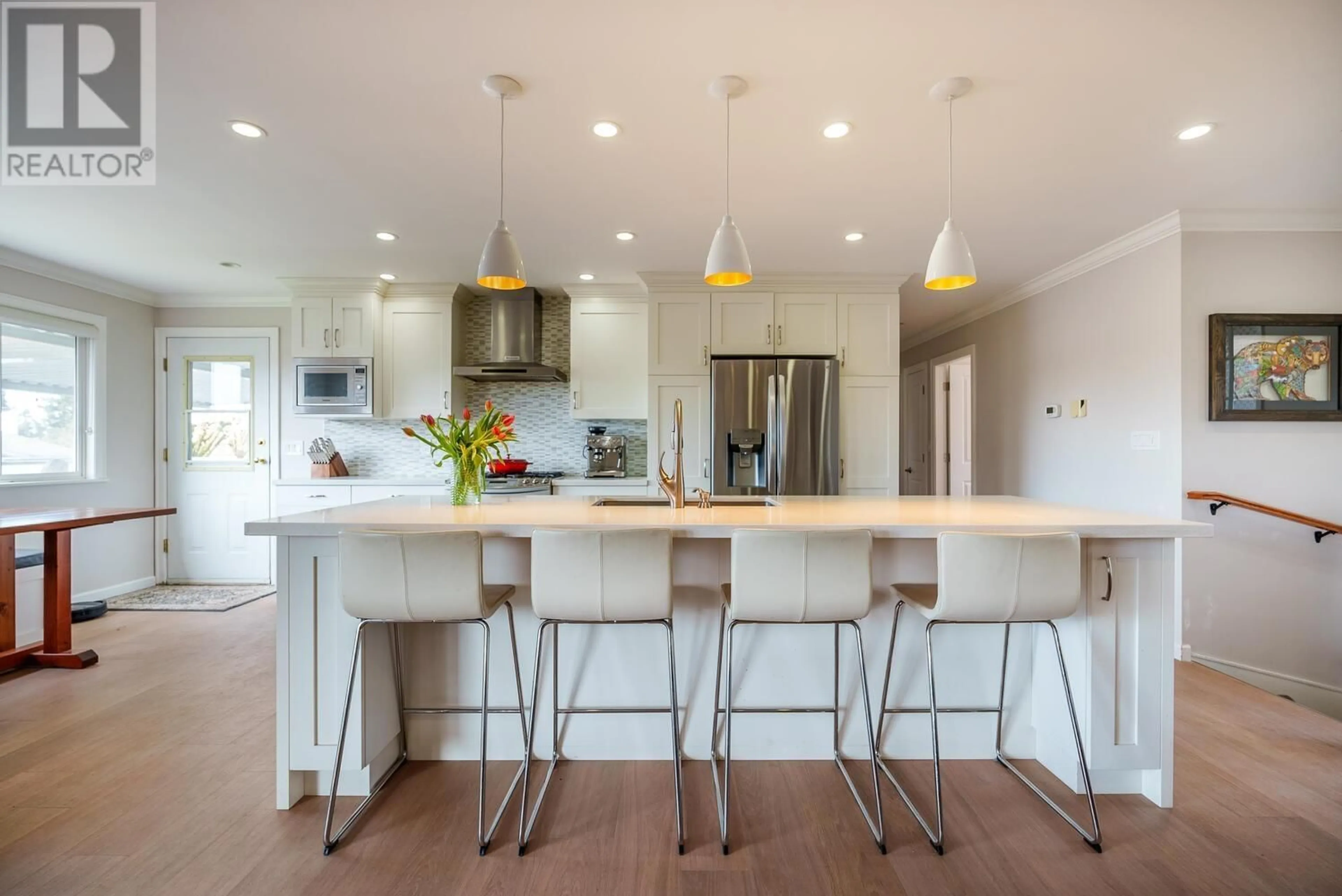 Contemporary kitchen for 78 COURTNEY CRESCENT, New Westminster British Columbia V3L4M2