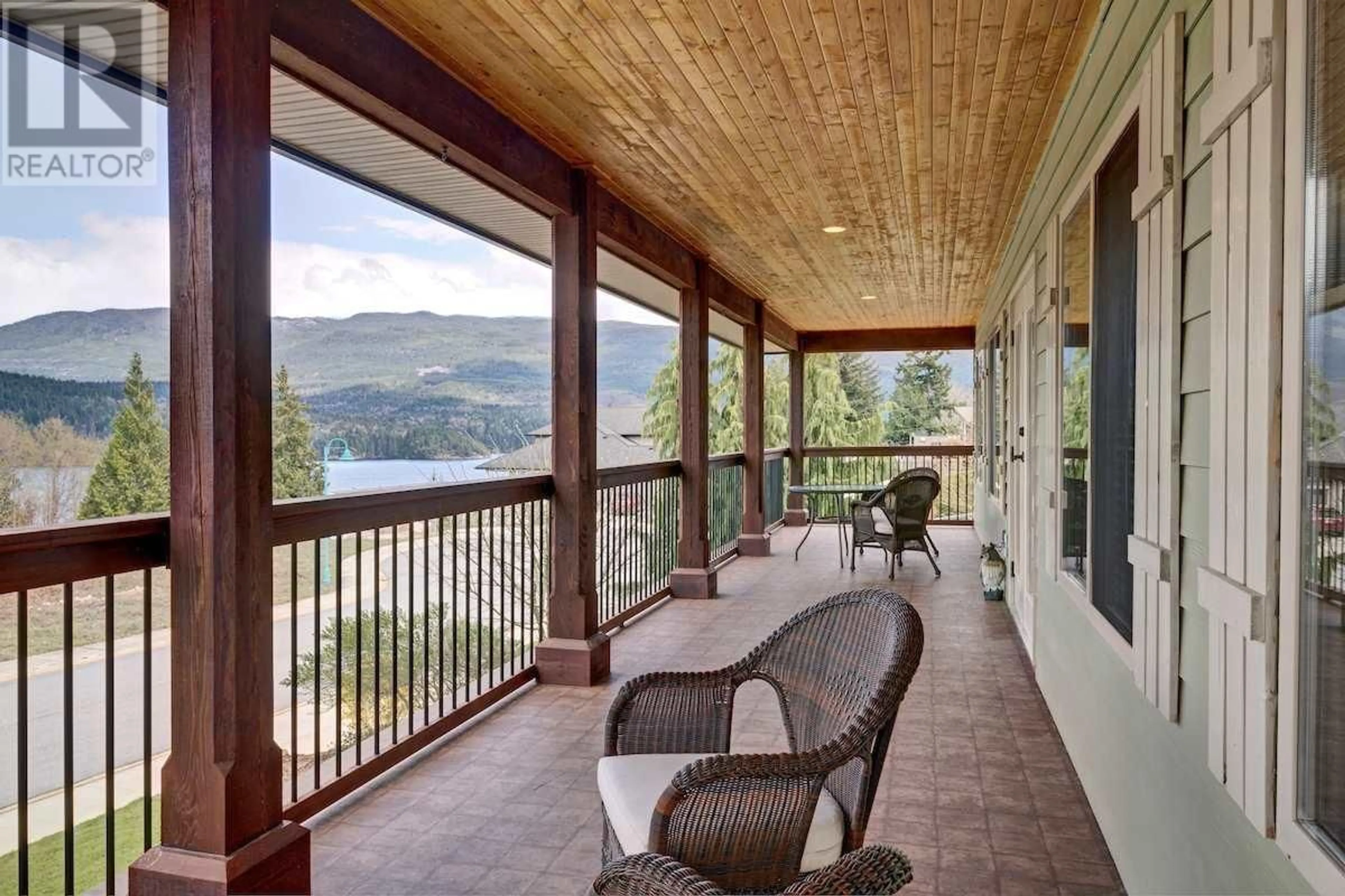 Patio for 6155 HIGHMOOR PLACE, Sechelt British Columbia V7Z0L1