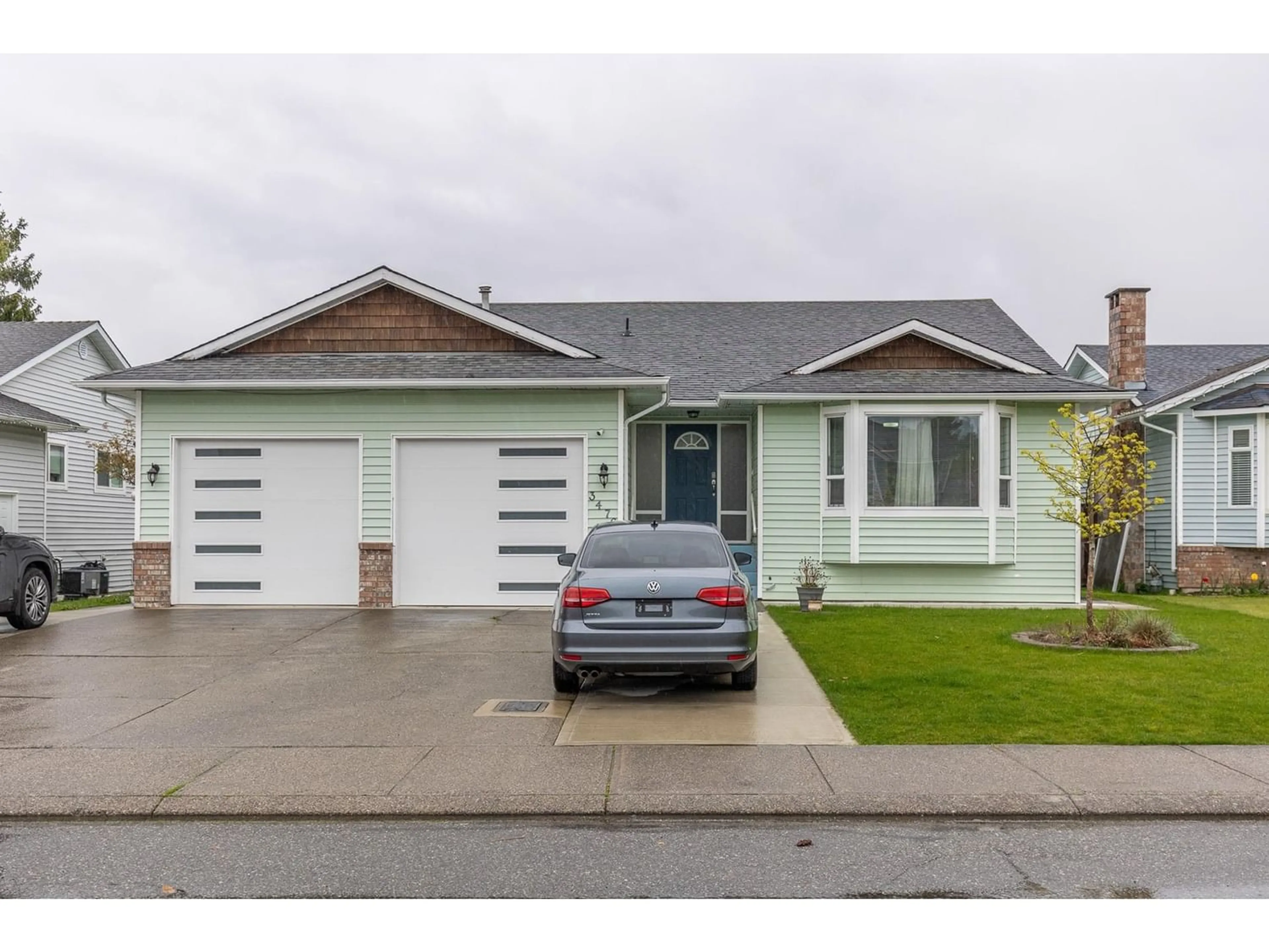 Frontside or backside of a home for 3476 CRESTON DRIVE, Abbotsford British Columbia V2T5B9
