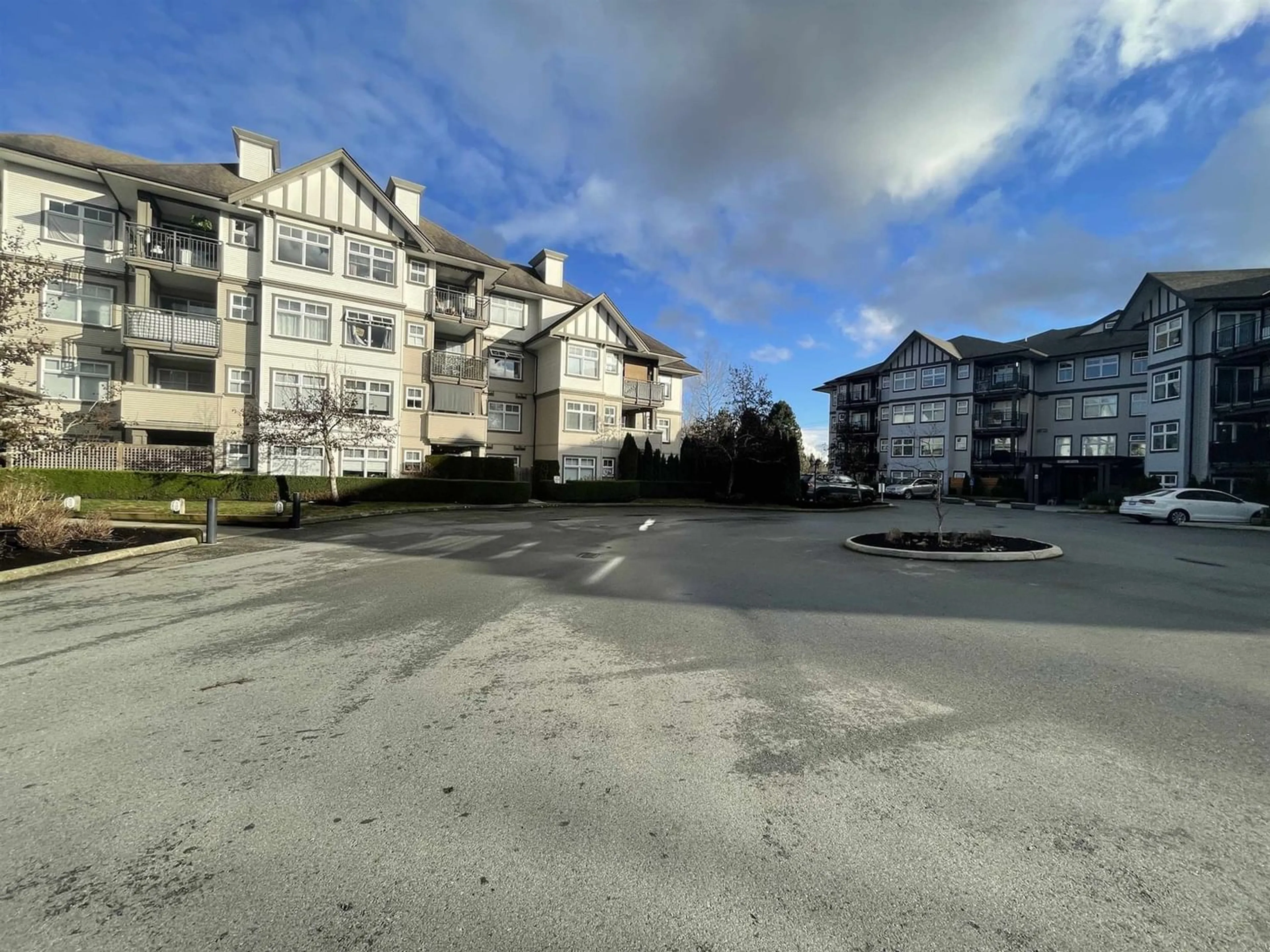 A pic from exterior of the house or condo for 231 27358 32 AVENUE, Langley British Columbia V4W3M5