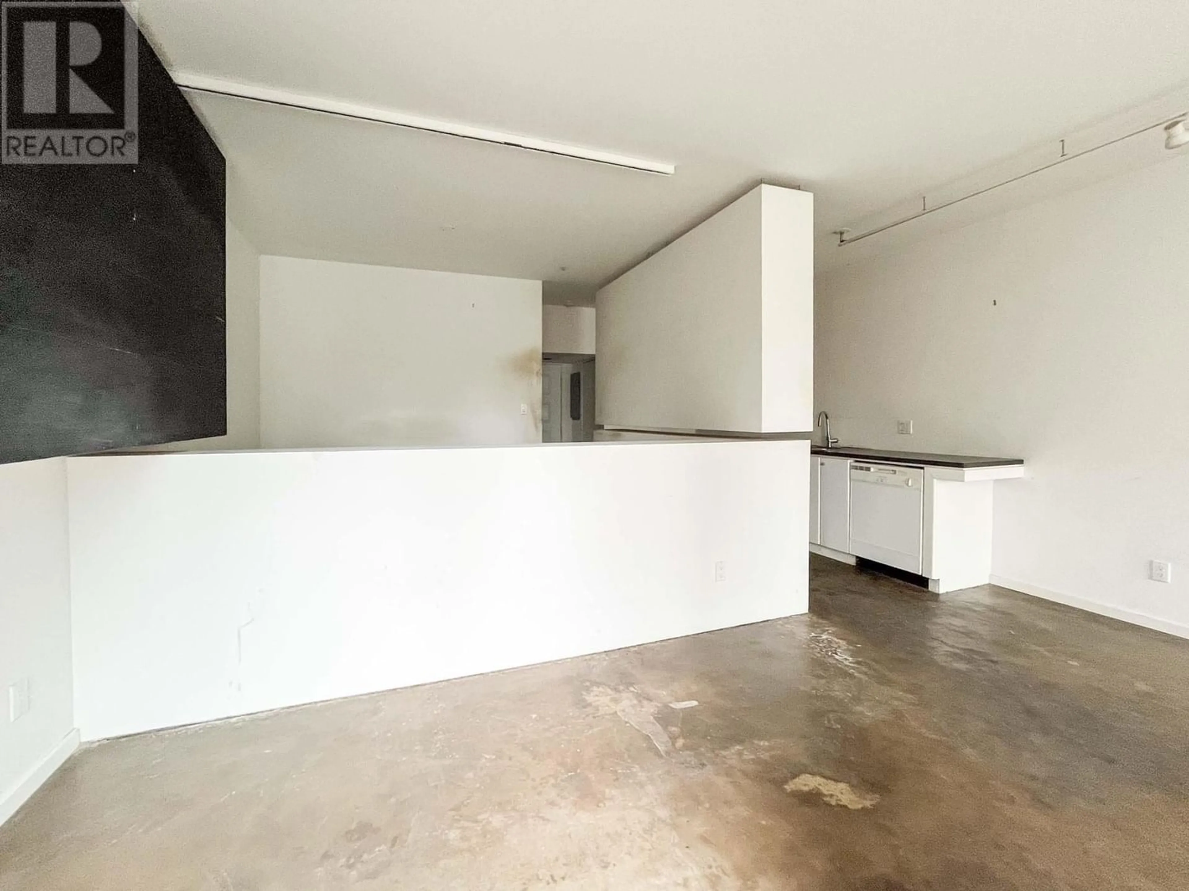 Unknown indoor space for 404 2028 W 11TH AVENUE, Vancouver British Columbia V6J2C9