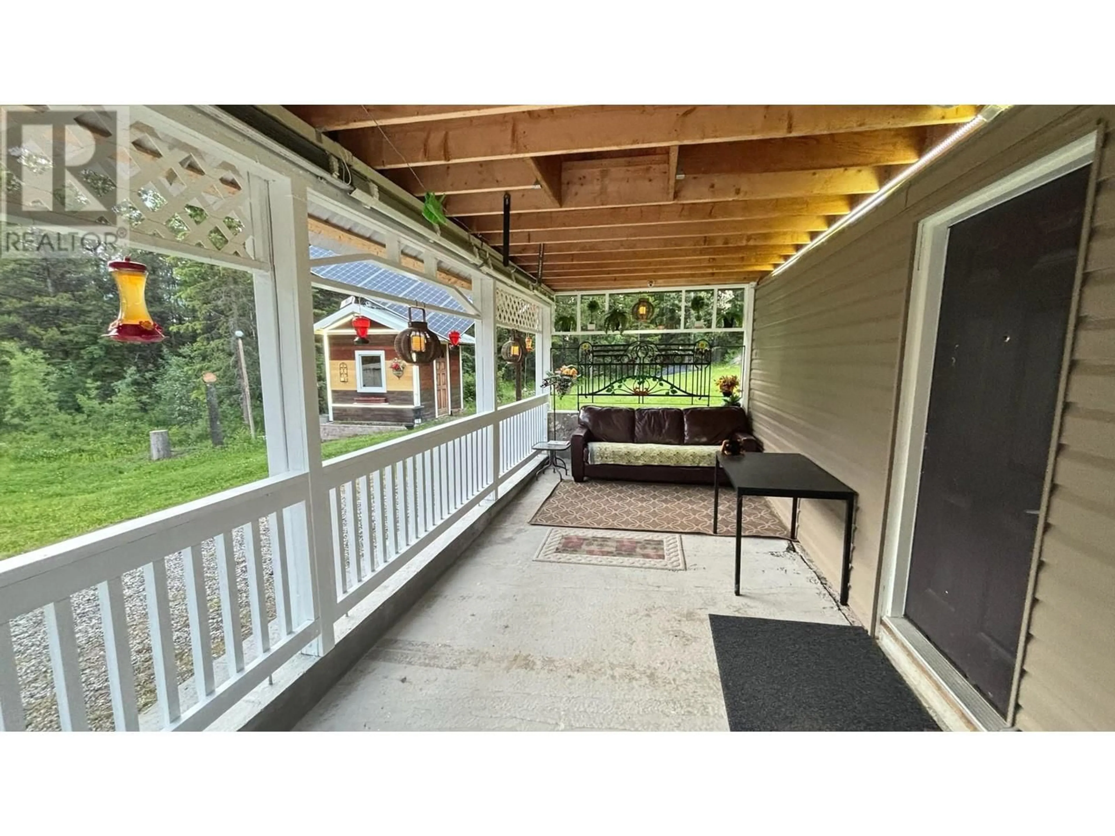 Patio for 5237 KIRBY ROAD, Quesnel British Columbia V2J6X9