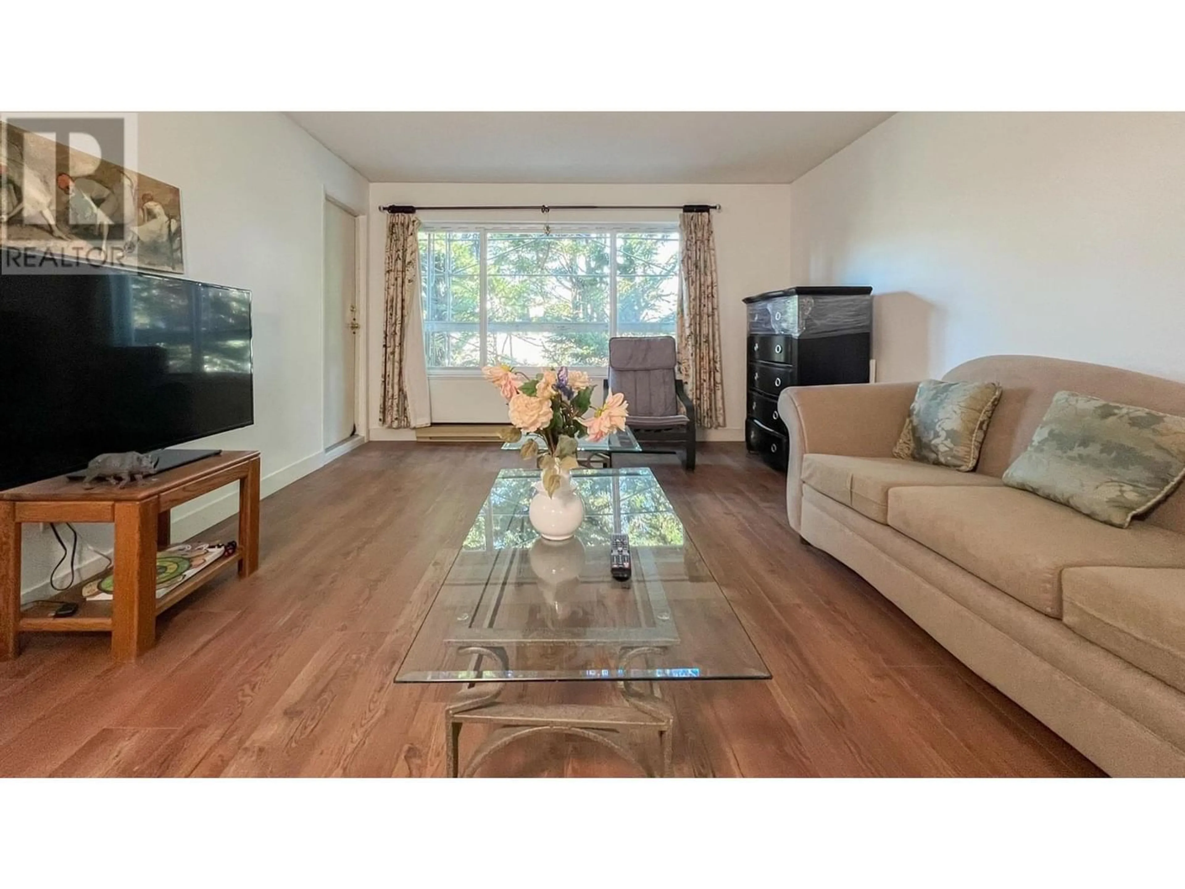 A pic of a room for 203 3883 LAUREL STREET, Burnaby British Columbia V5G4M8