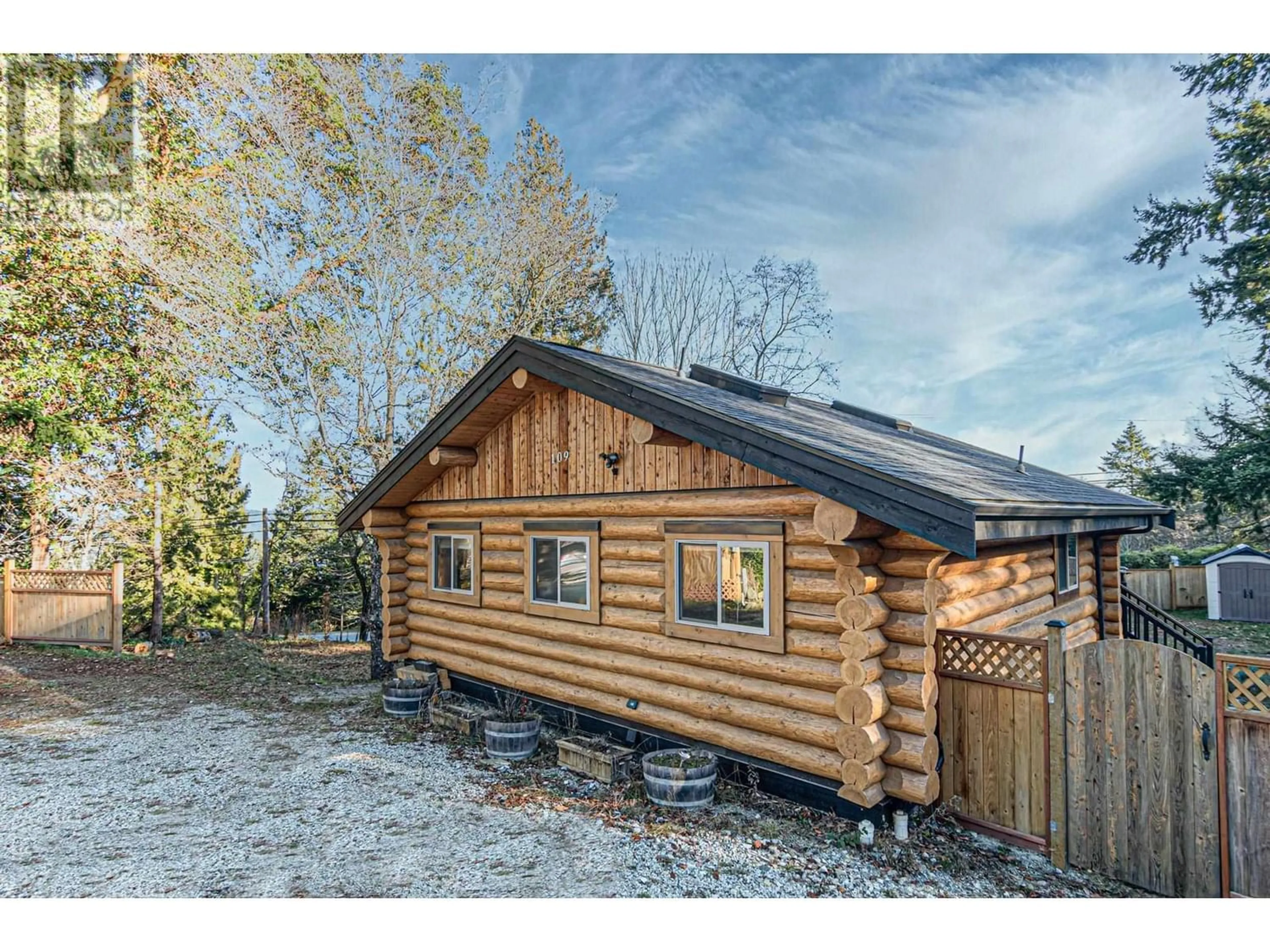 Cottage for 109 CRANBERRY ROAD, Salt Spring Island British Columbia V8K2G9