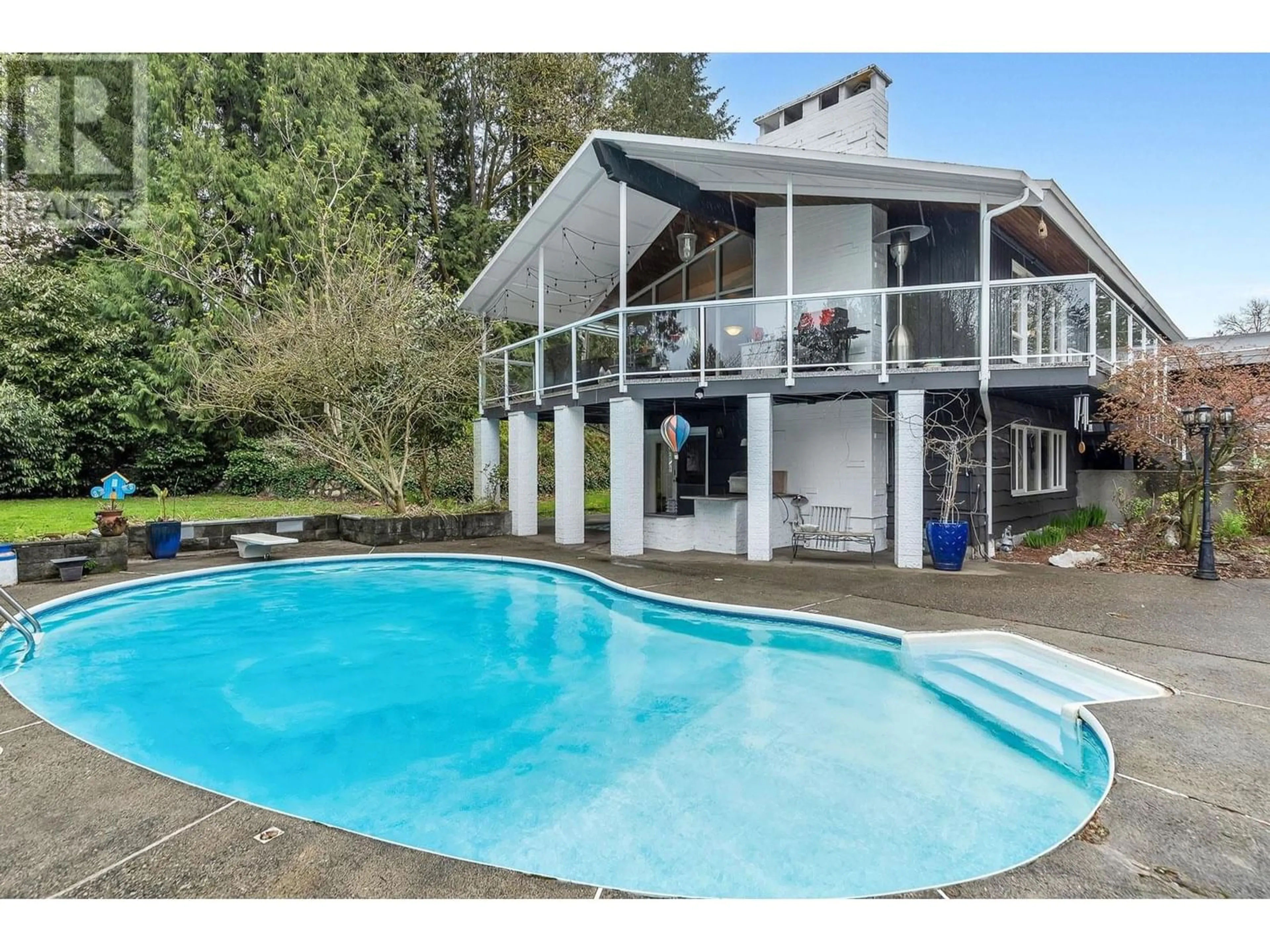 Indoor or outdoor pool for 1613 LINCOLN AVENUE, Port Coquitlam British Columbia V3B2J5