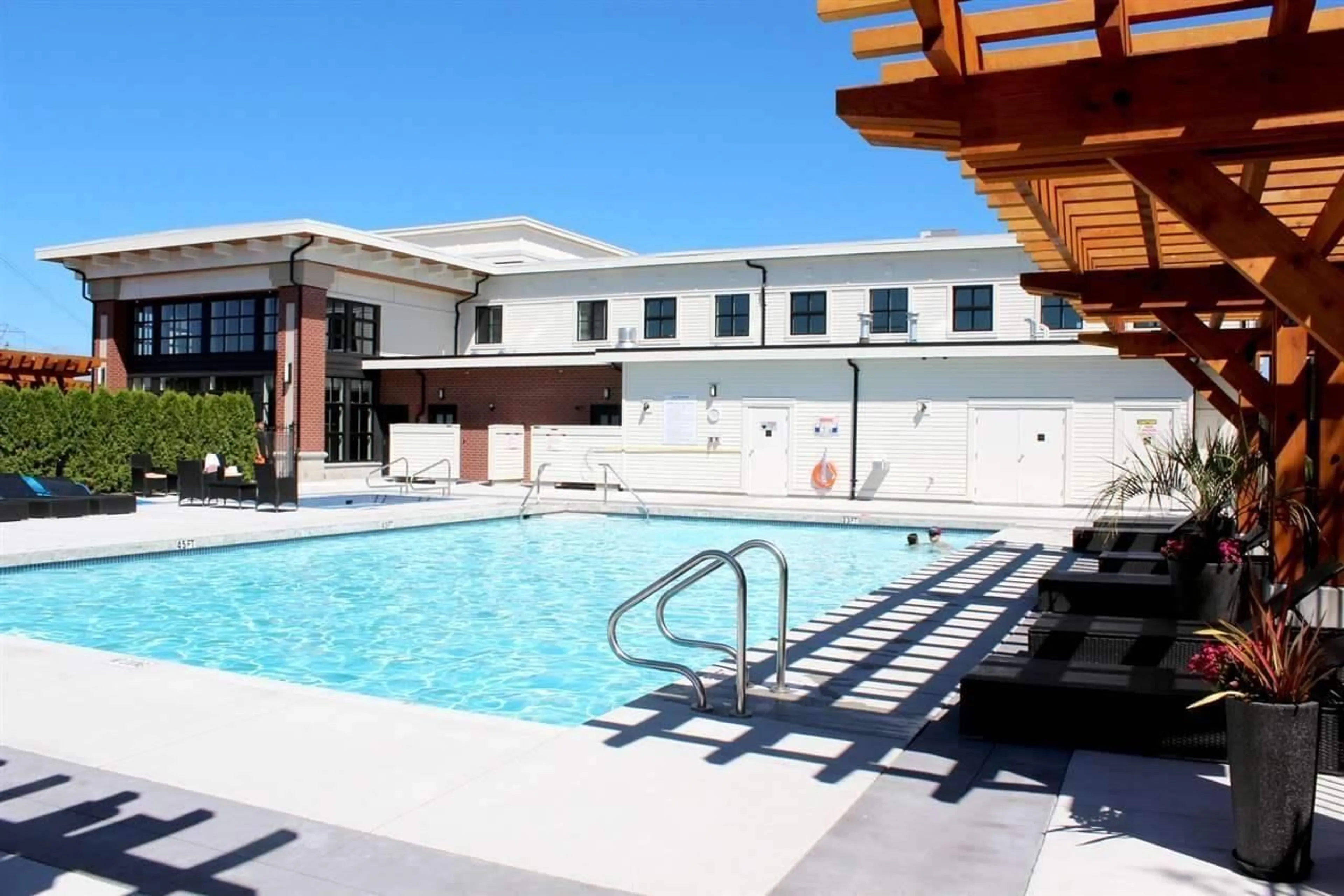 Pool for 311 - 3323 151, Surrey British Columbia V3Z0L3