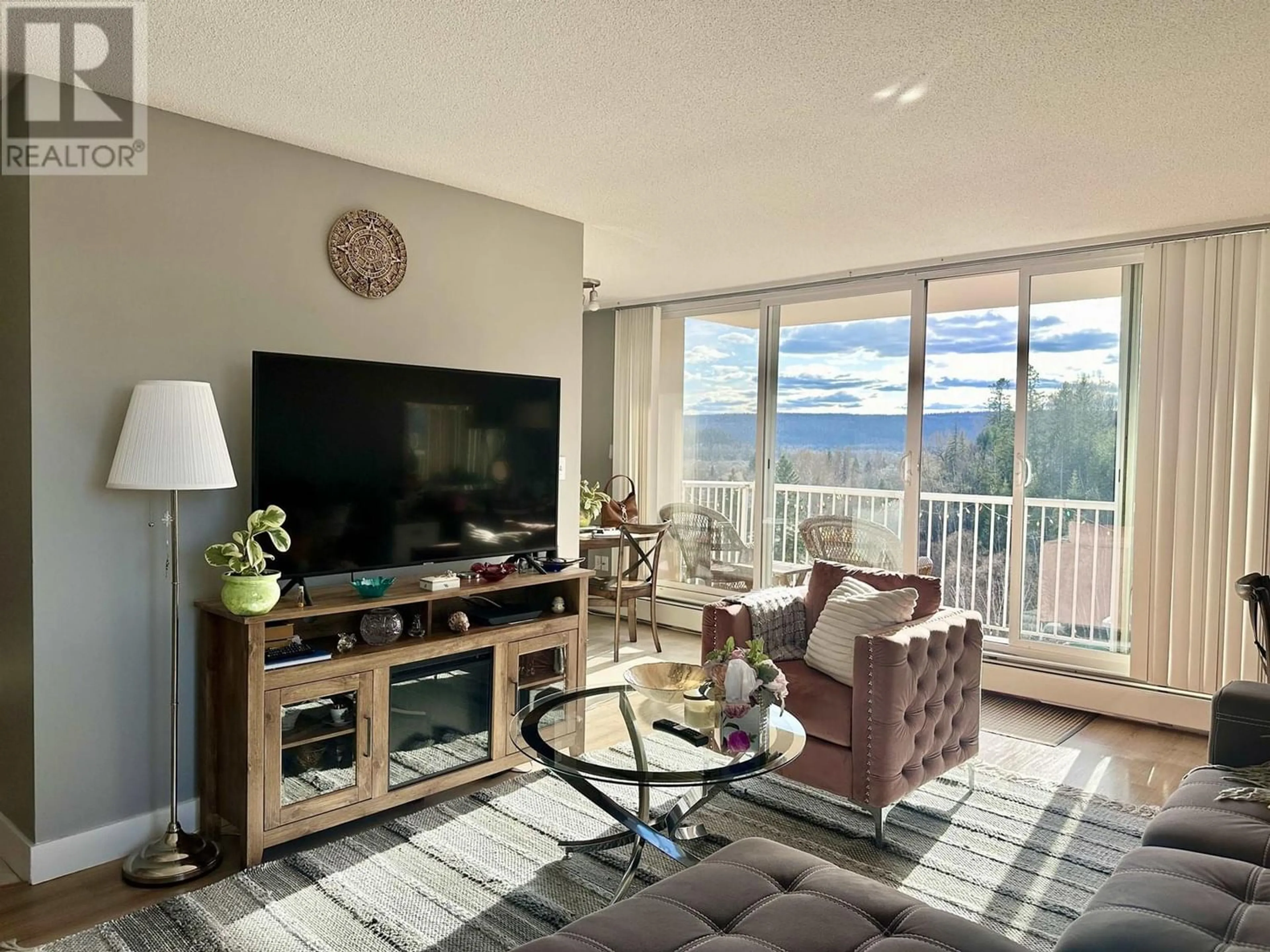 Living room for 1102 1501 QUEENSWAY STREET, Prince George British Columbia V2L1L5