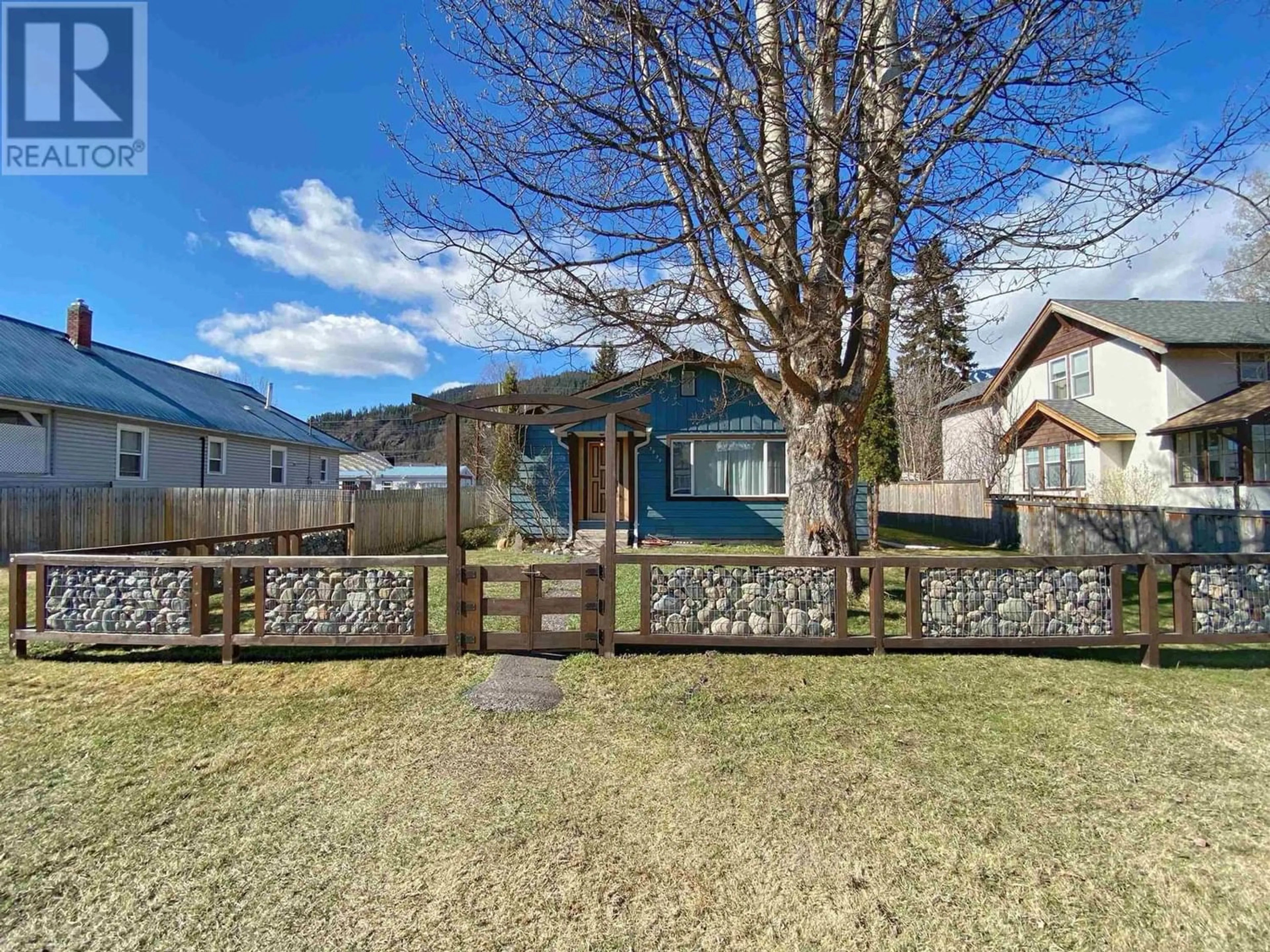 Fenced yard for 3939 BROADWAY AVENUE, Smithers British Columbia V0J2N0