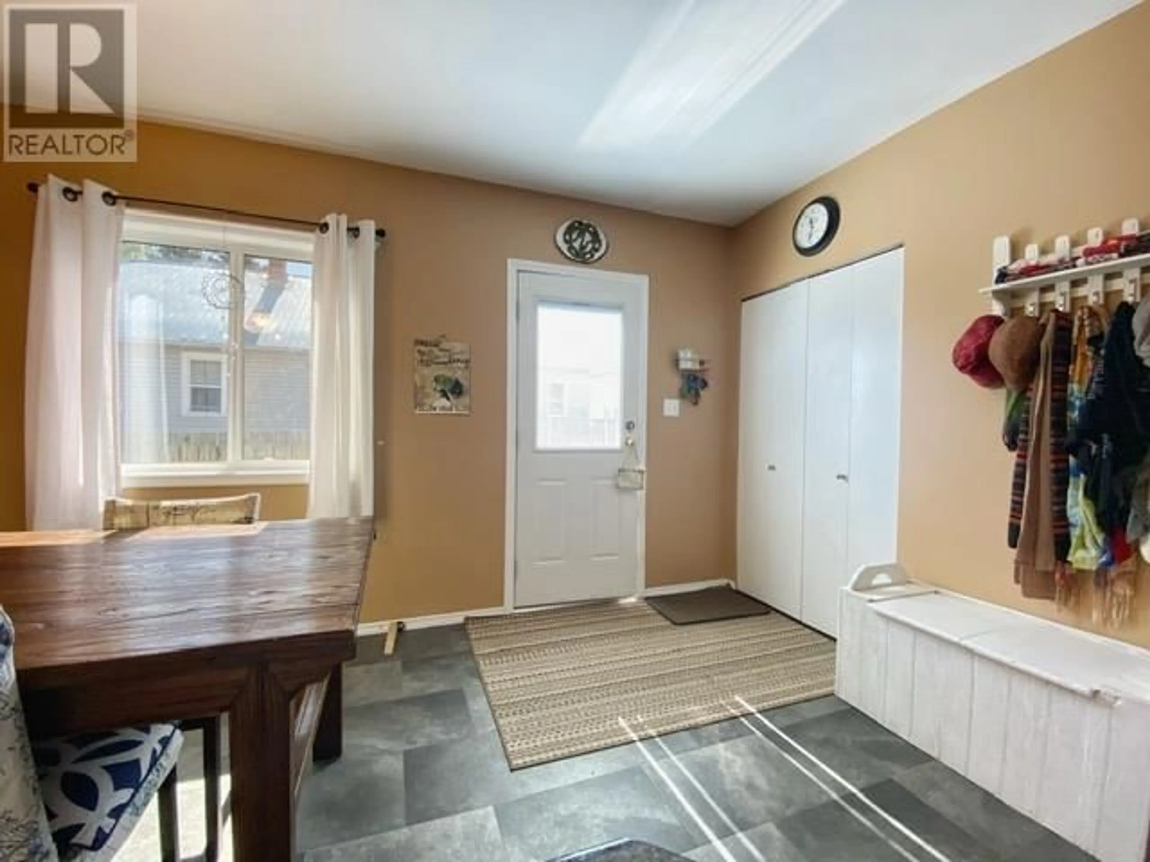 Indoor entryway for 3939 BROADWAY AVENUE, Smithers British Columbia V0J2N0