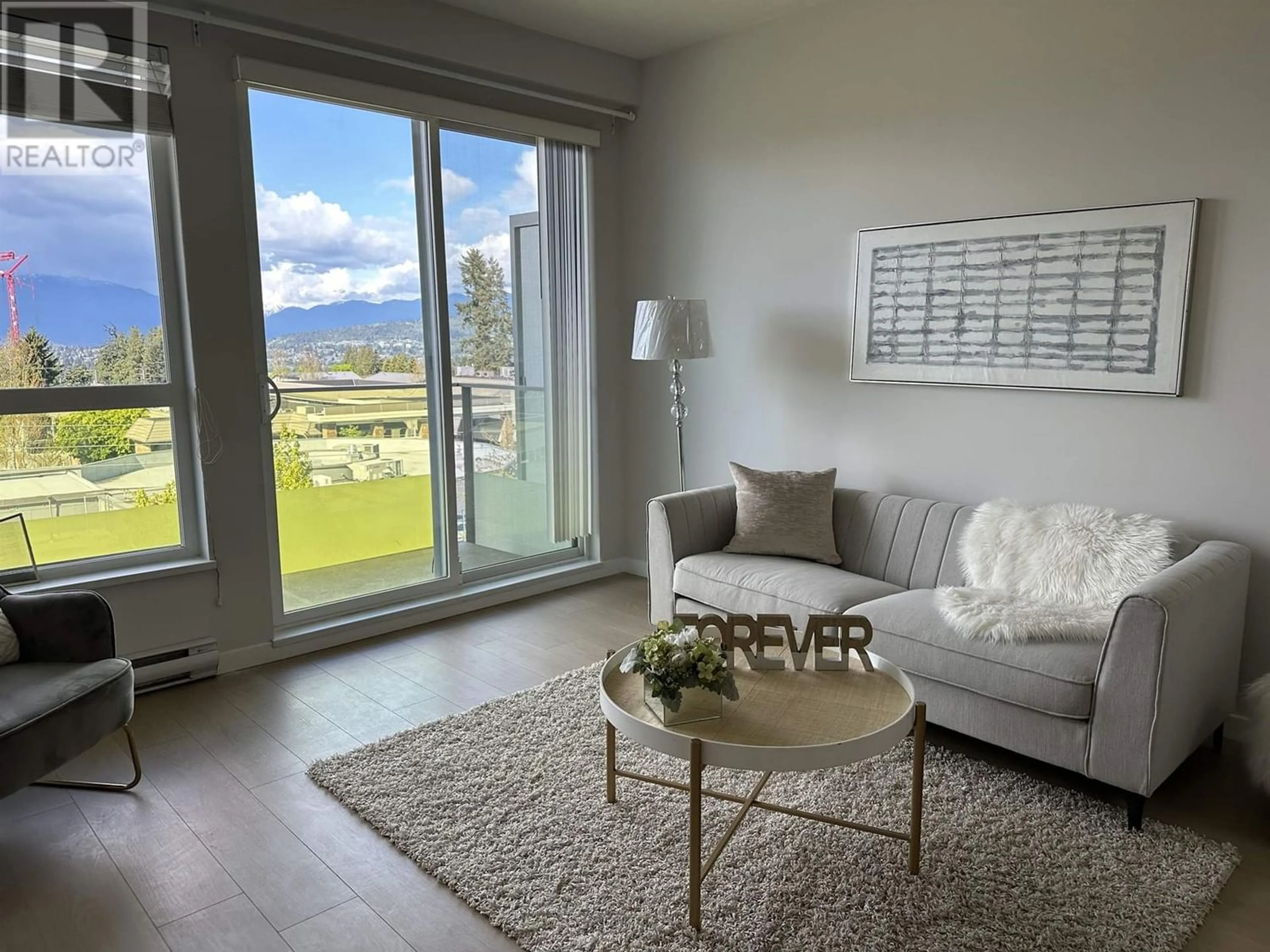 Living room for PH9 5388 GRIMMER STREET, Burnaby British Columbia V5H0B9