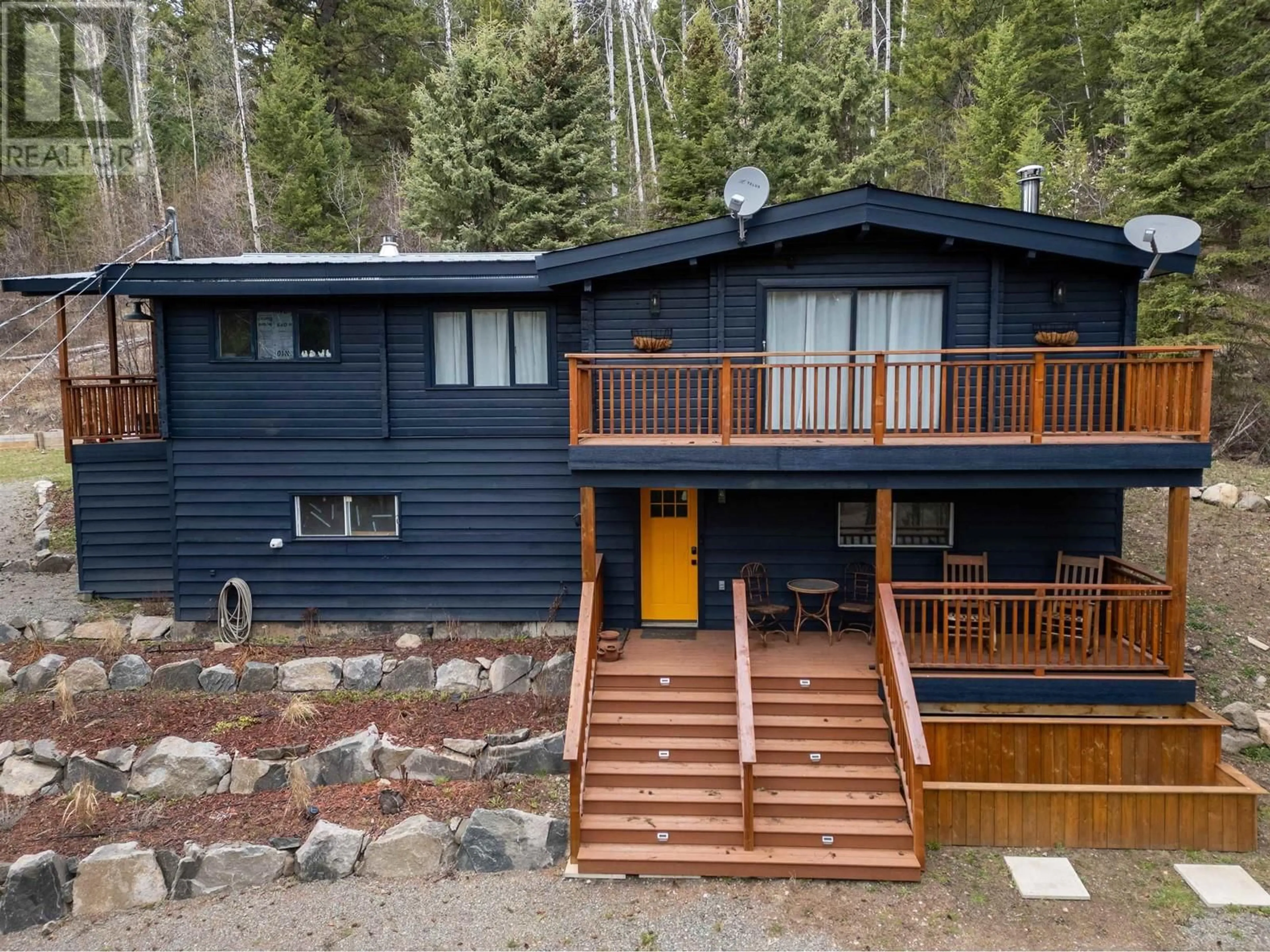 Frontside or backside of a home for 6062 MAHOOD LAKE ROAD, Deka Lake / Sulphurous / Hathaway Lakes British Columbia V0K1X3