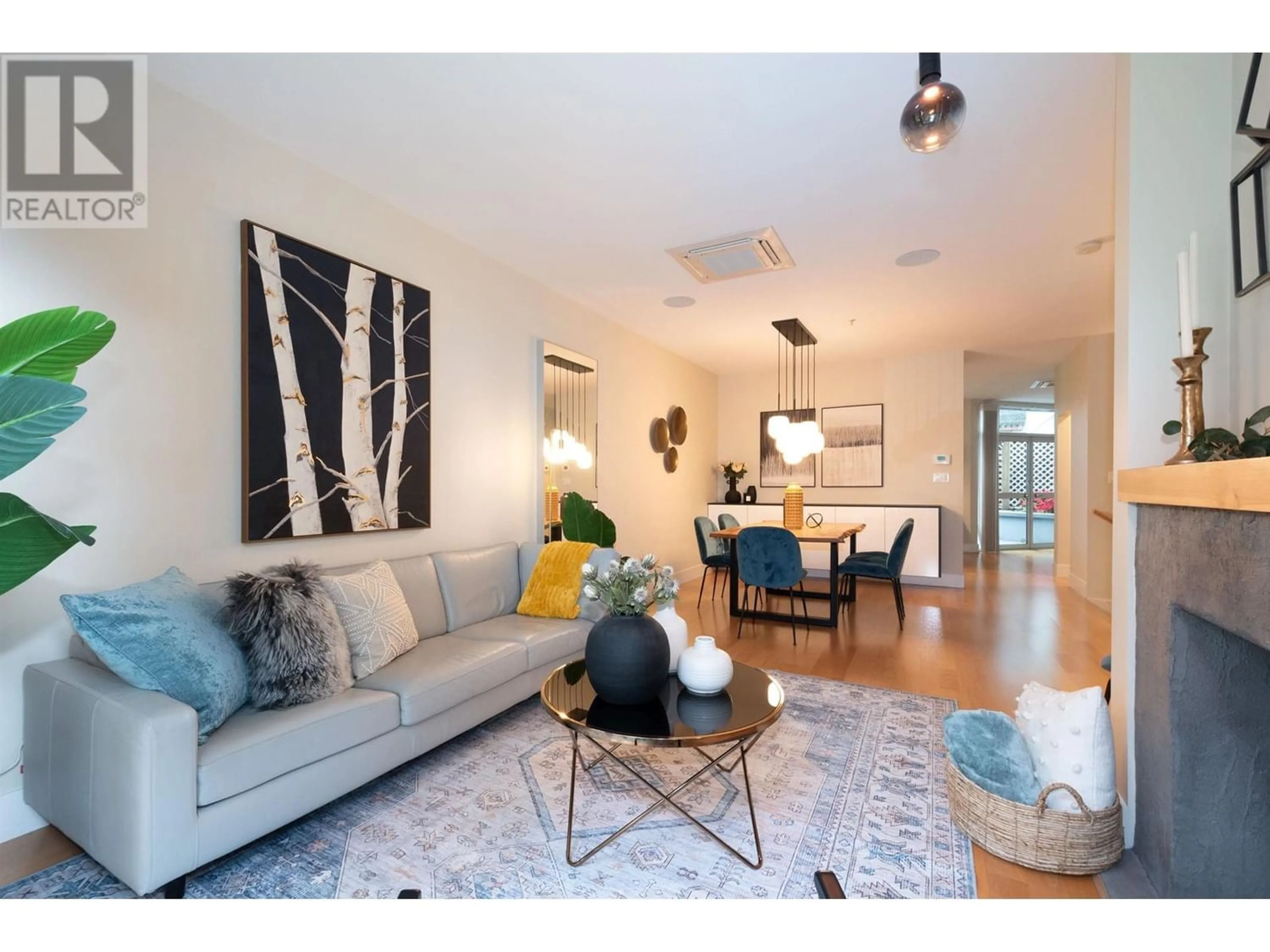 Living room for 1278 QUEBEC STREET, Vancouver British Columbia V6A4G7