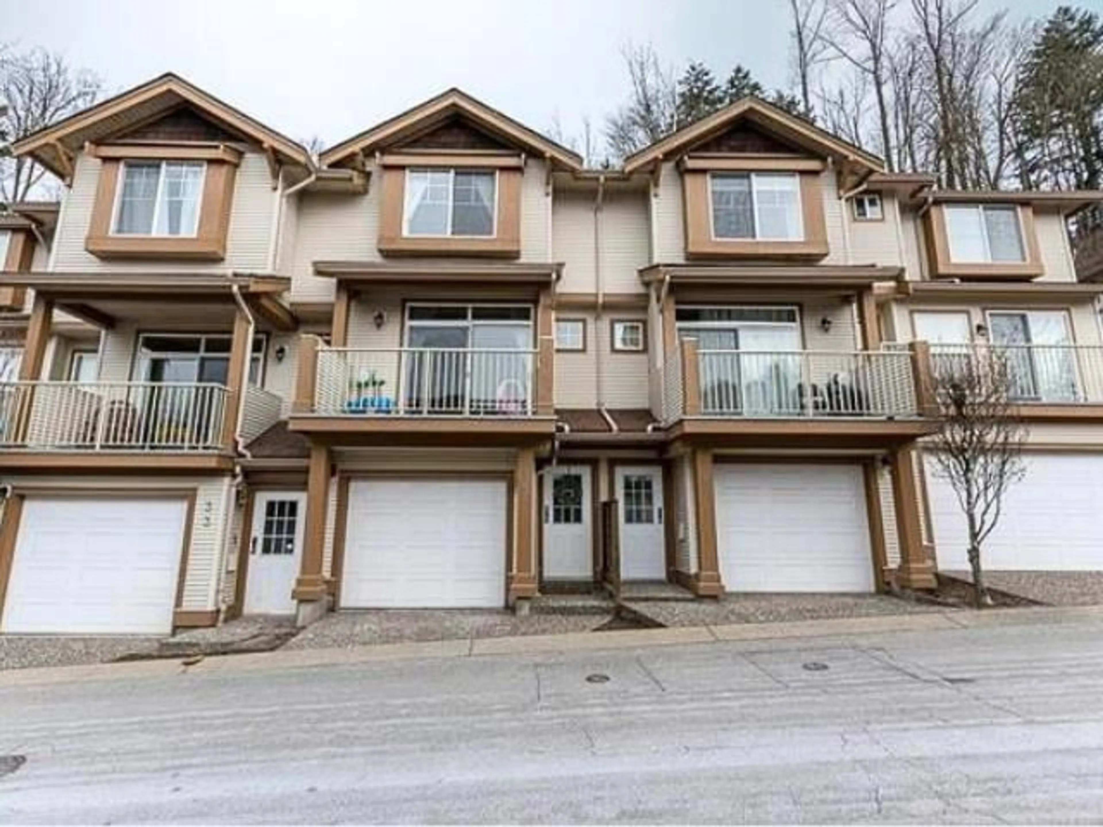 A pic from exterior of the house or condo for 35 35287 OLD YALE ROAD, Abbotsford British Columbia V3G8H5