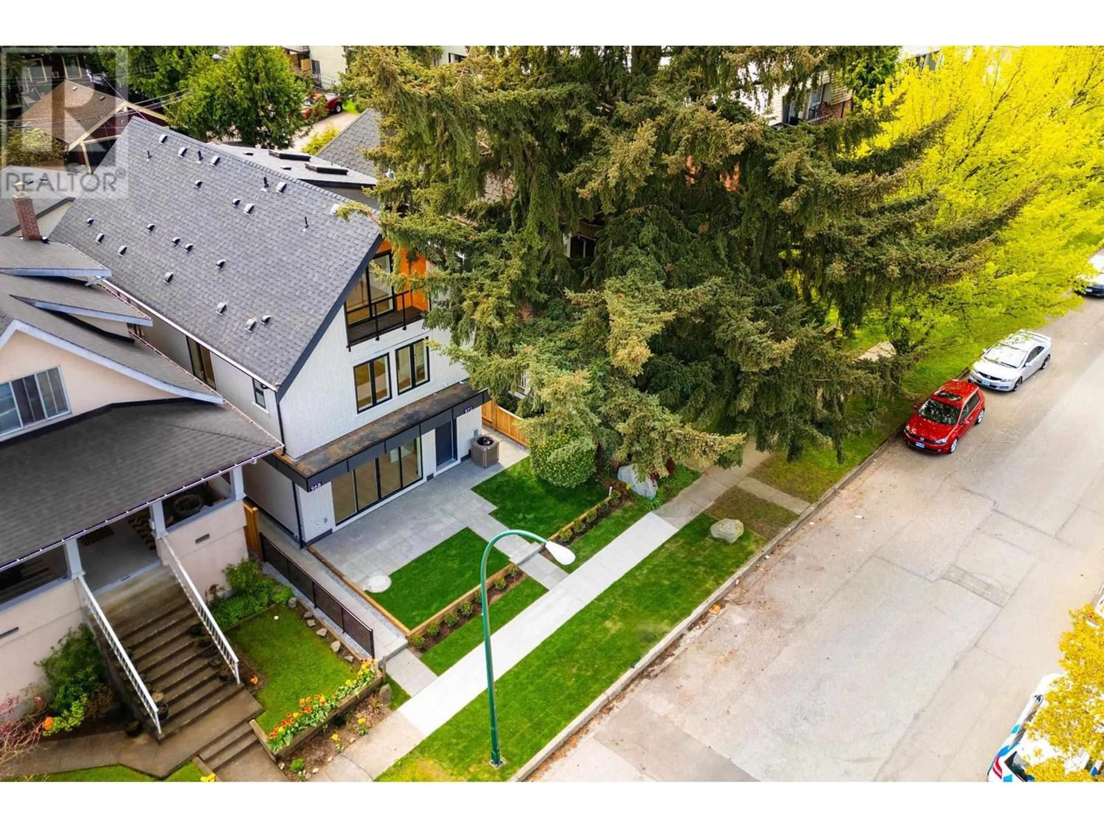 Frontside or backside of a home for 970 W 17TH AVENUE, Vancouver British Columbia V5Z1V4