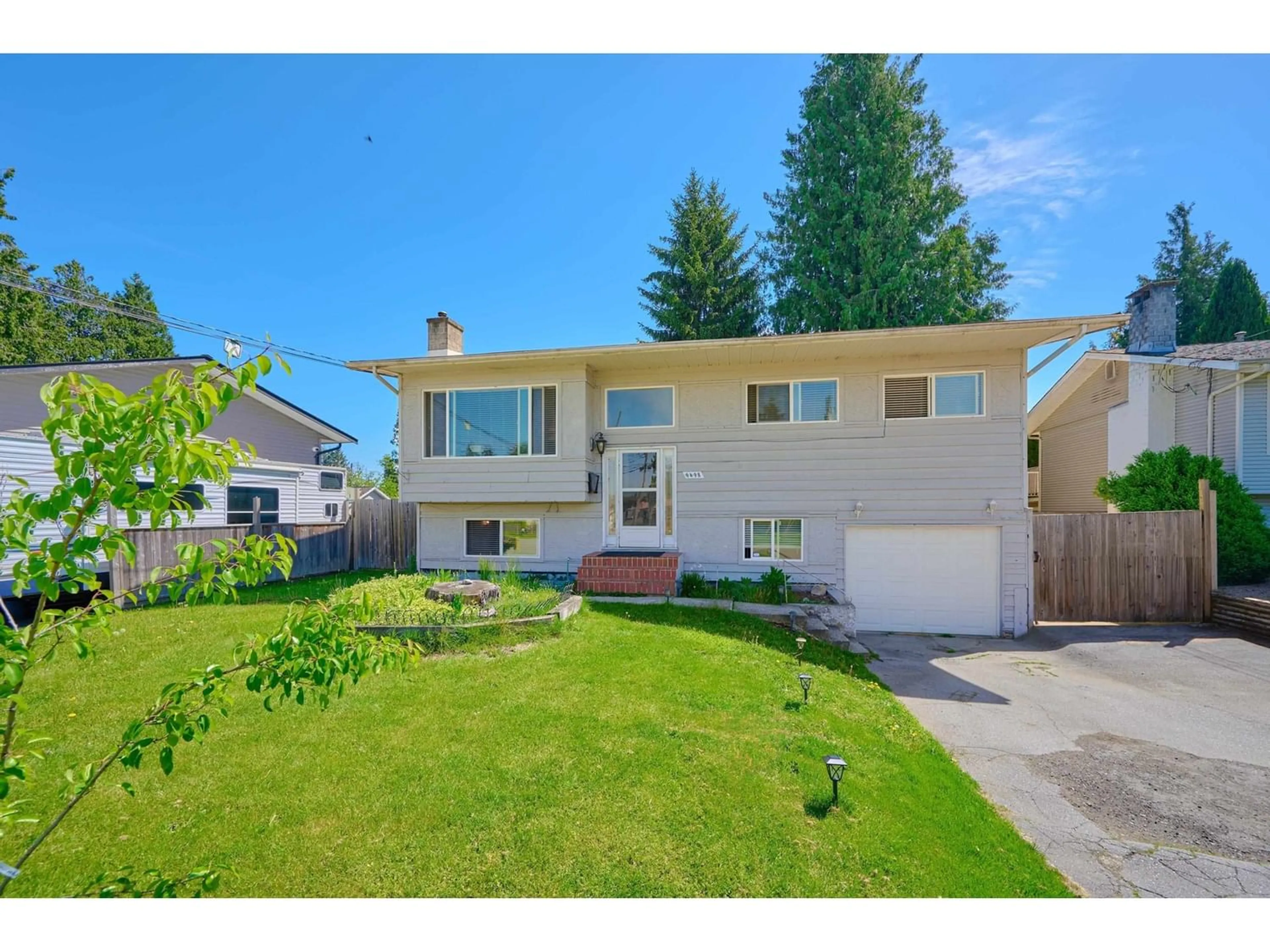 Frontside or backside of a home for 9498 119 STREET, Delta British Columbia V4C6M6