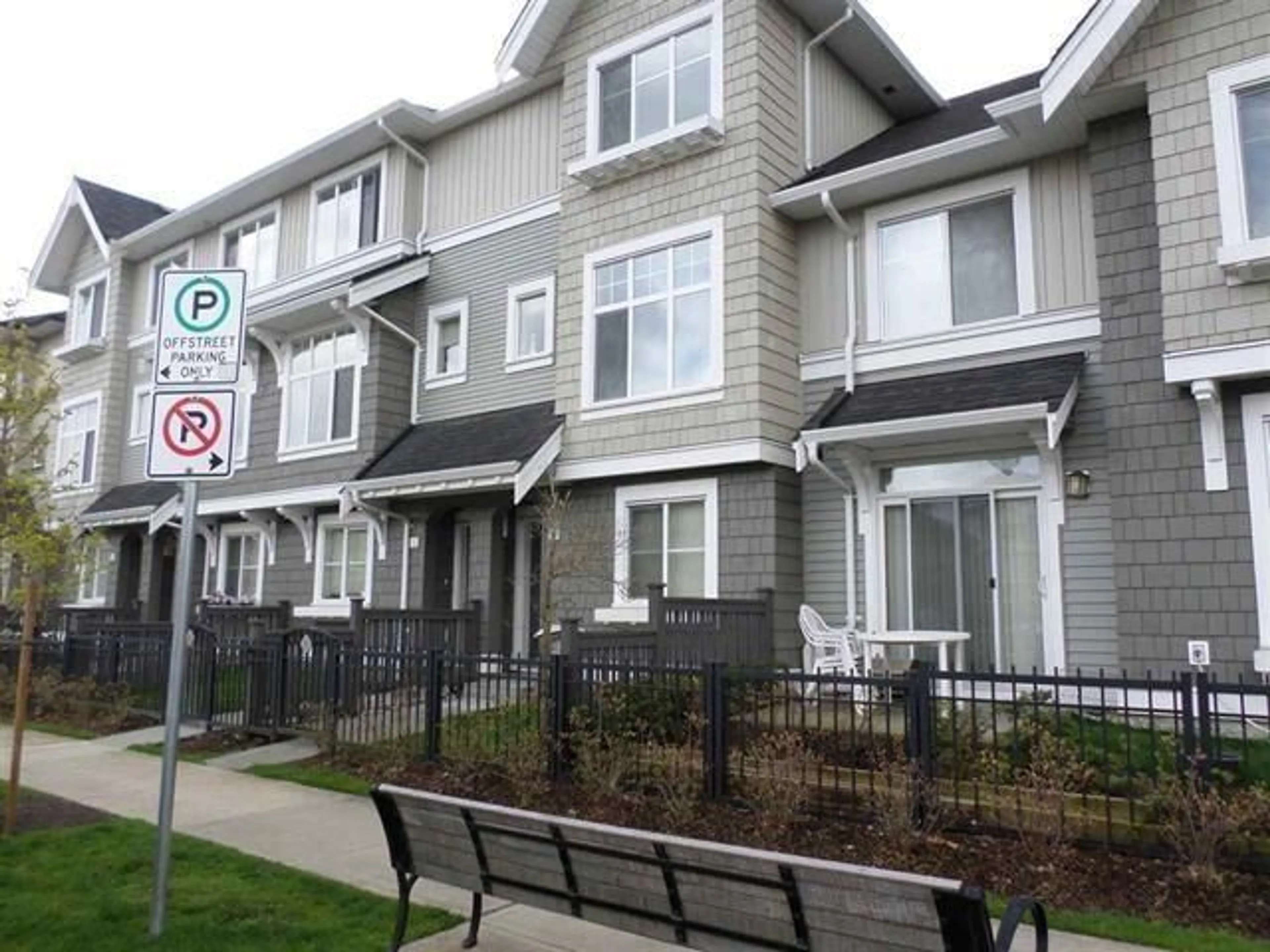 A pic from exterior of the house or condo for 5 31098 WESTRIDGE PLACE, Abbotsford British Columbia V2T0C2