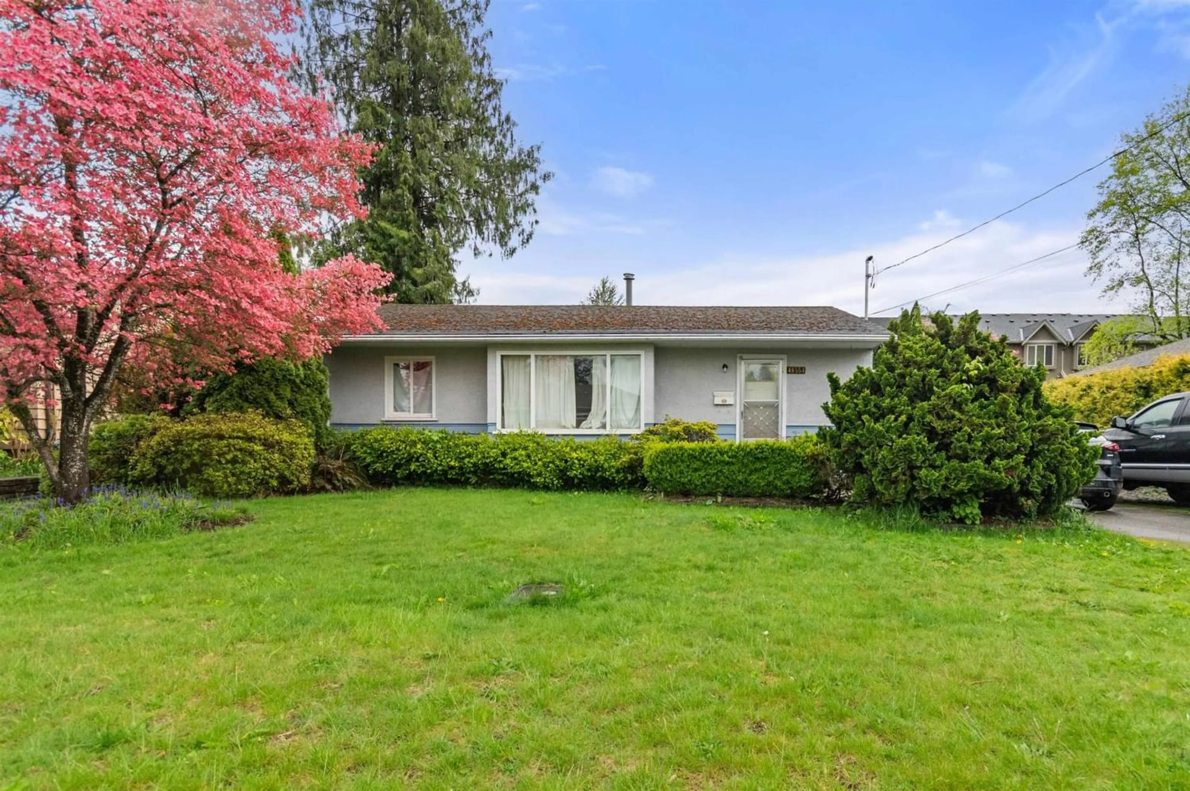 Frontside or backside of a home for 46554 PINE AVENUE, Chilliwack British Columbia V2P2C5