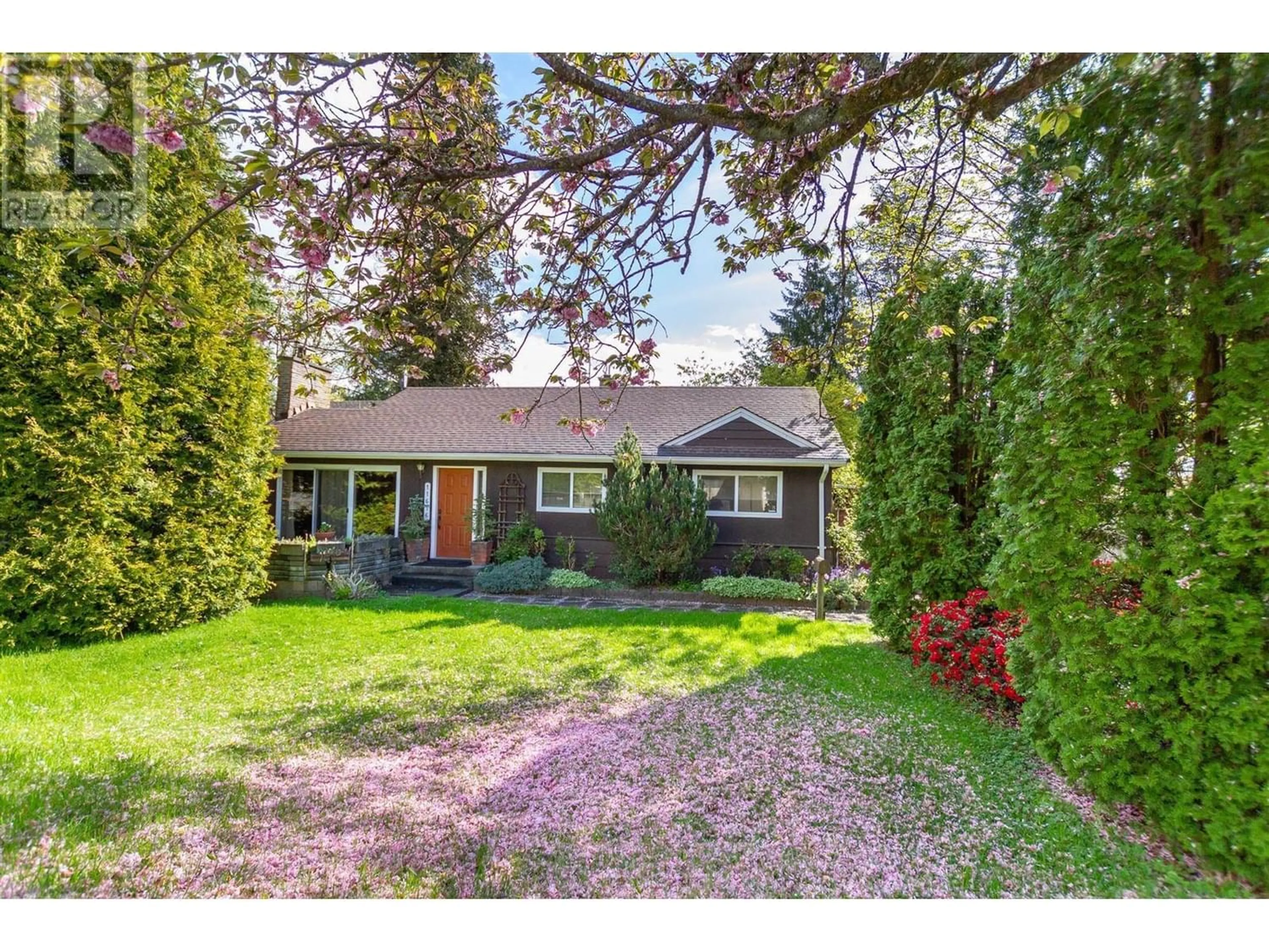 Cottage for 11616 LAITY STREET, Maple Ridge British Columbia V2X5A3