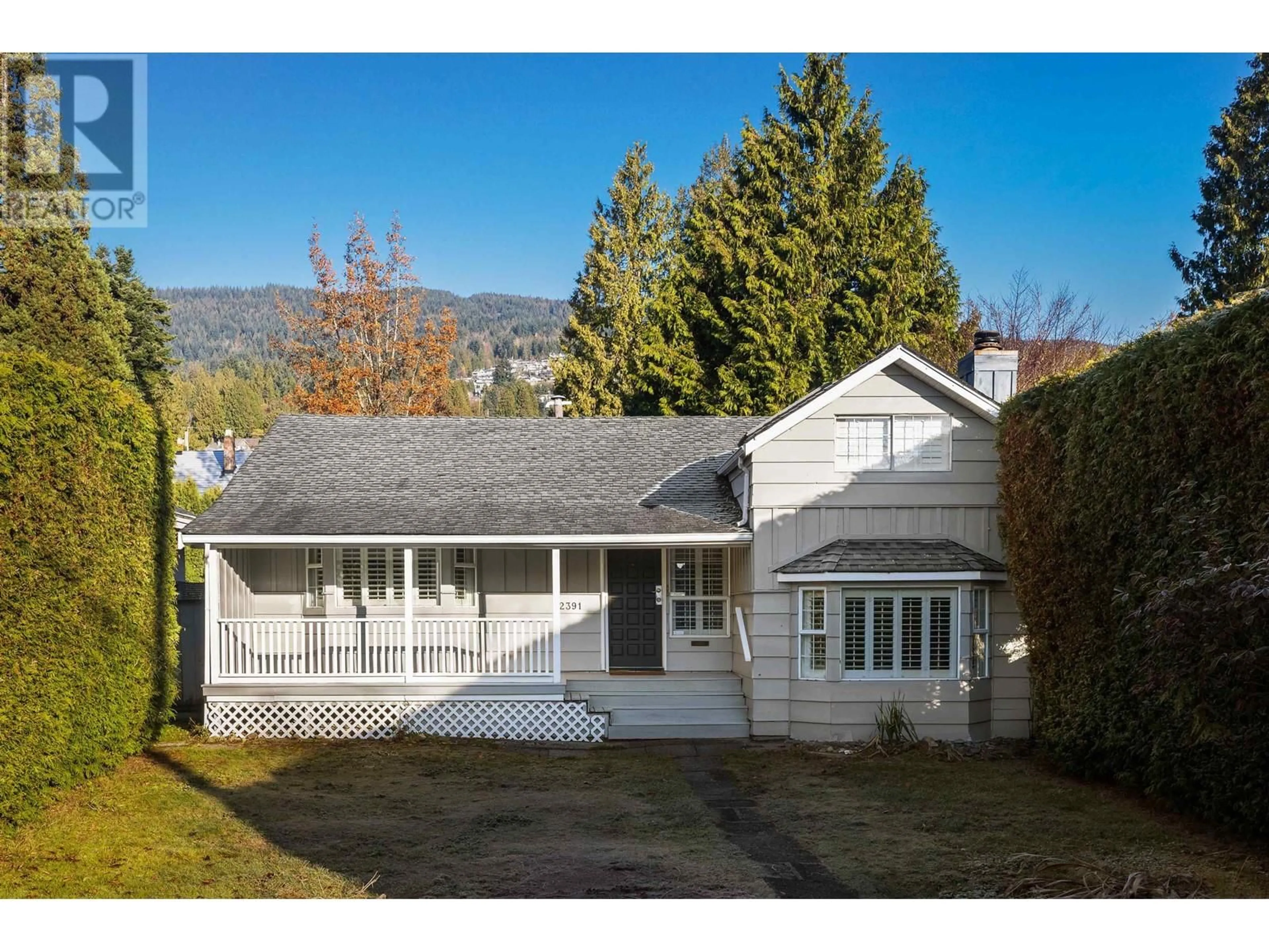 Frontside or backside of a home for 2391 KINGS AVENUE, West Vancouver British Columbia V7V2C3