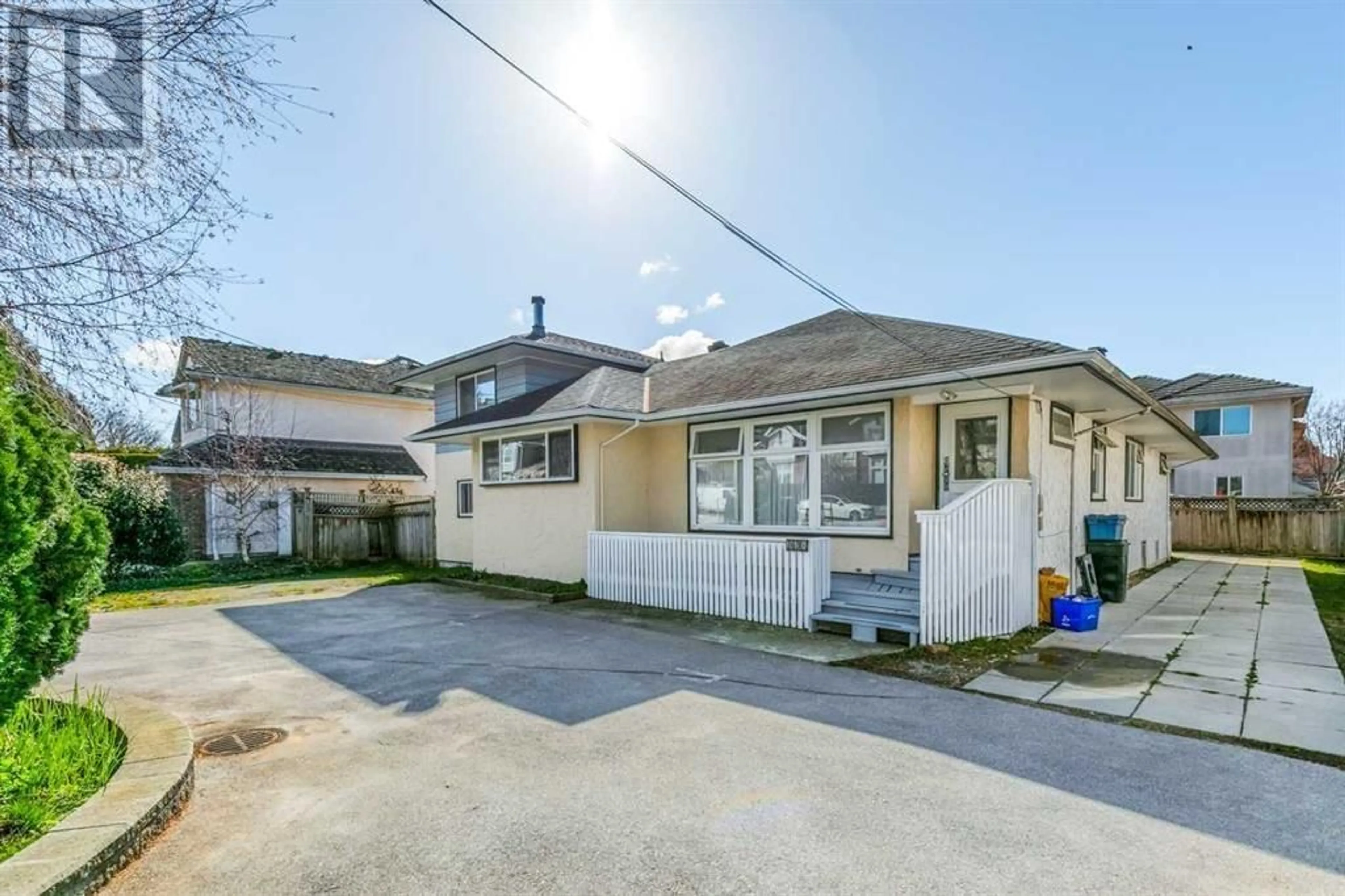 Frontside or backside of a home for 10160 RIVER DRIVE, Richmond British Columbia V6X1Z3