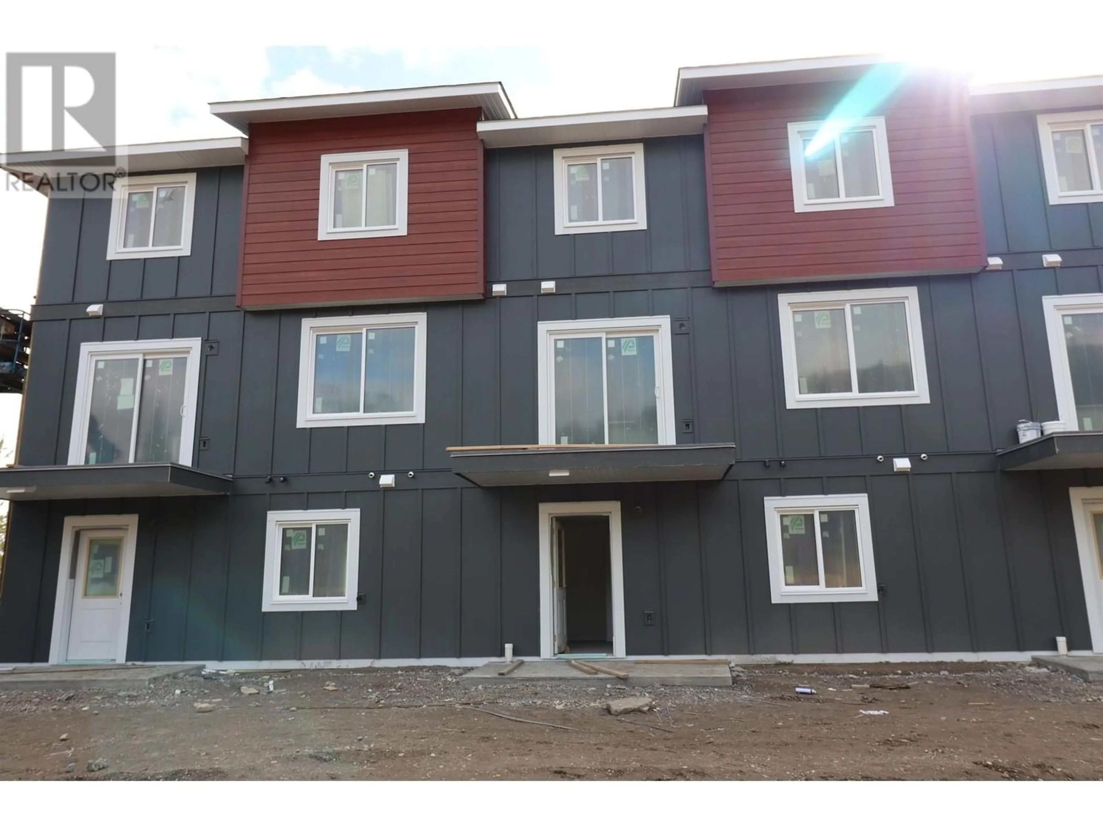 A pic from exterior of the house or condo for 805 4274 22ND AVENUE, Prince George British Columbia V2N0J4