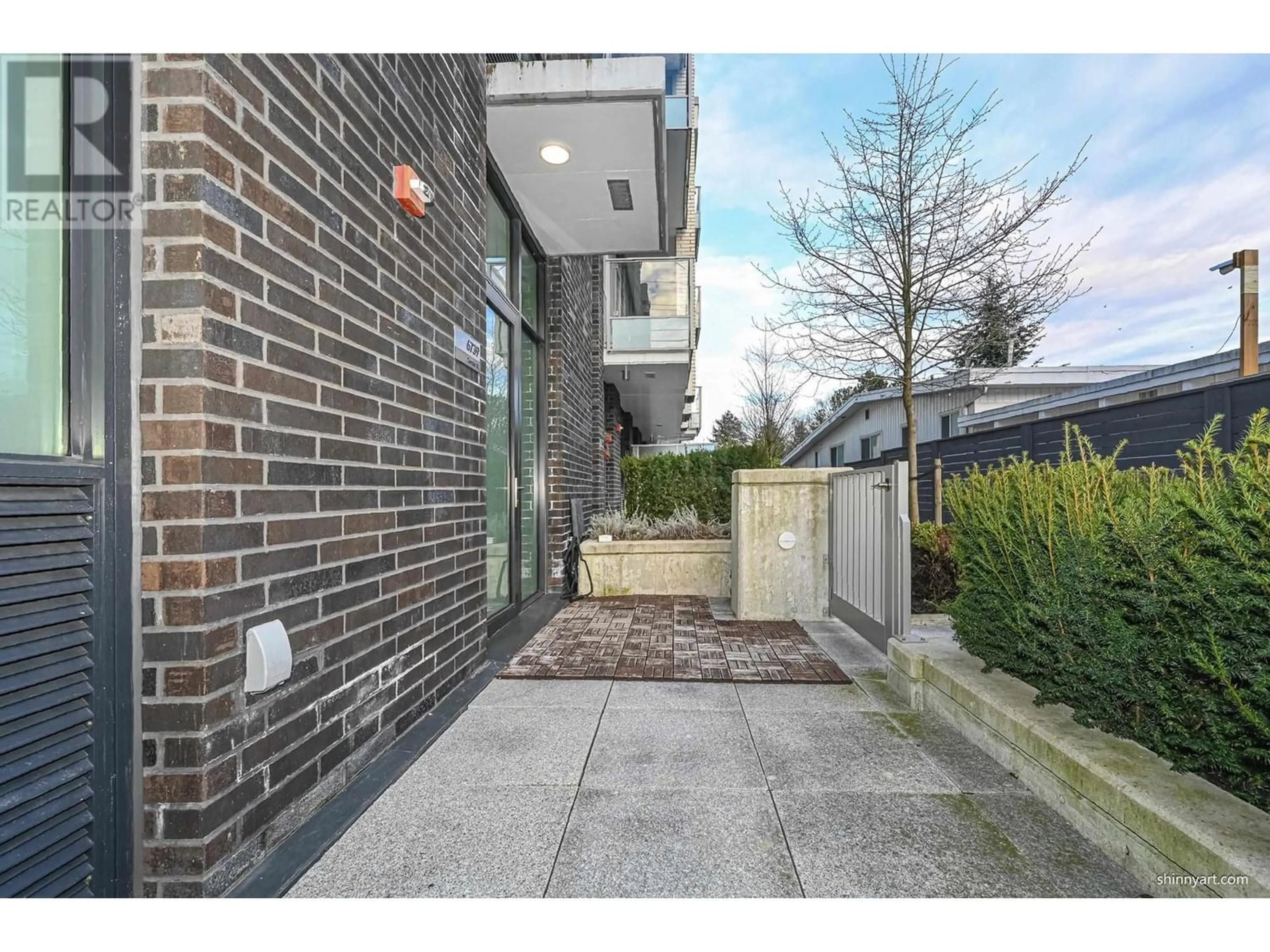 A pic from exterior of the house or condo for 6739 CAMBIE STREET, Vancouver British Columbia V6P3H1