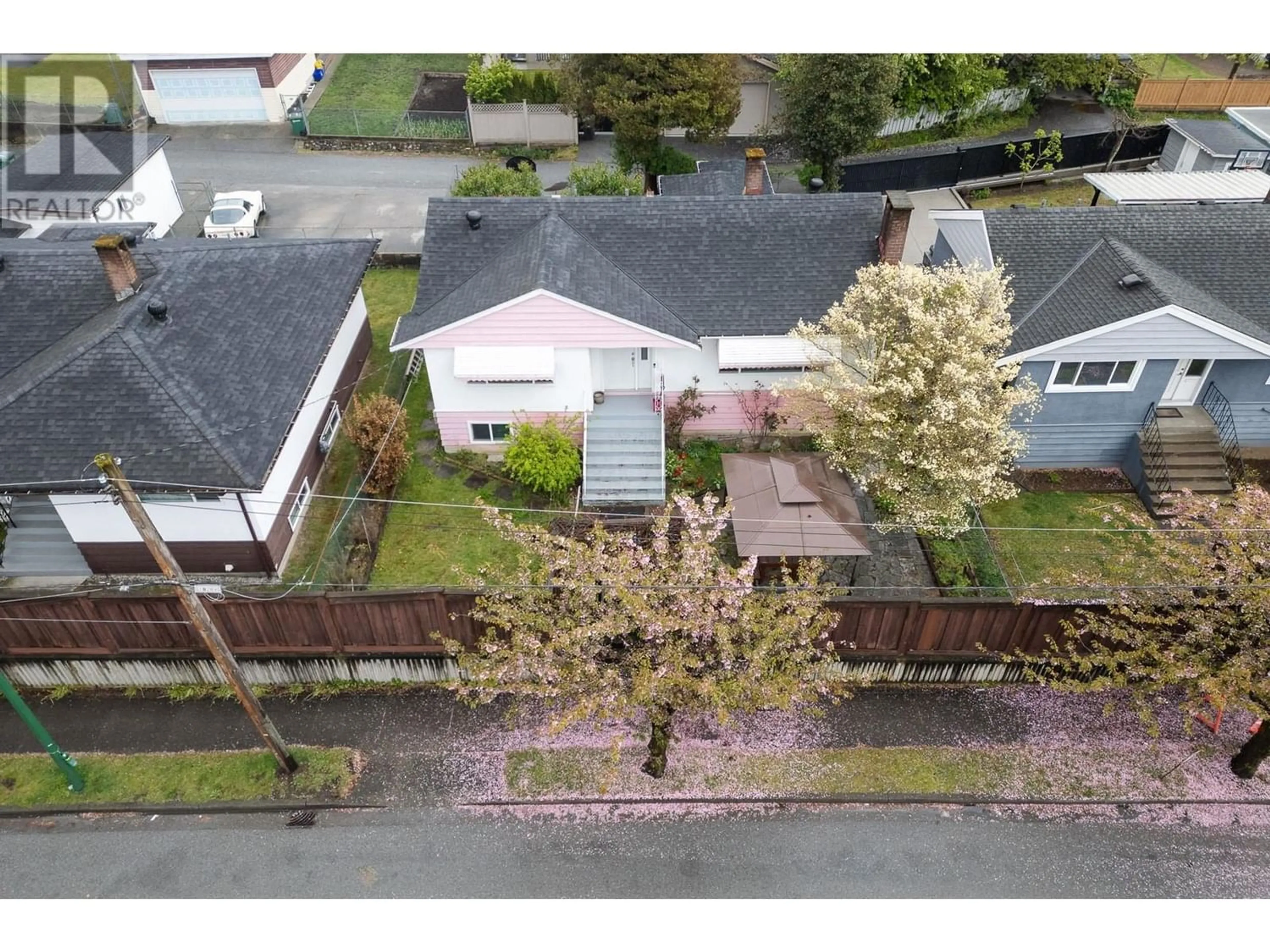 Frontside or backside of a home for 5120 BOUNDARY ROAD, Burnaby British Columbia V5R2P1
