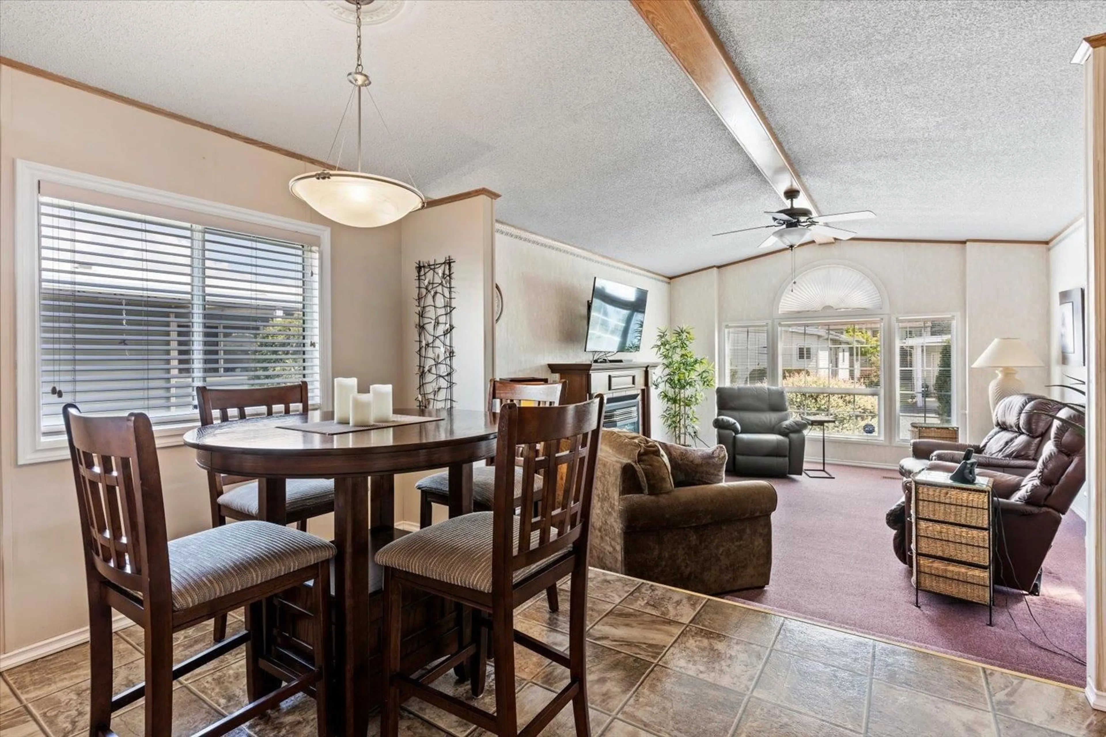 Dining room for 90 9055 ASHWELL ROAD, Chilliwack British Columbia V2P7S6