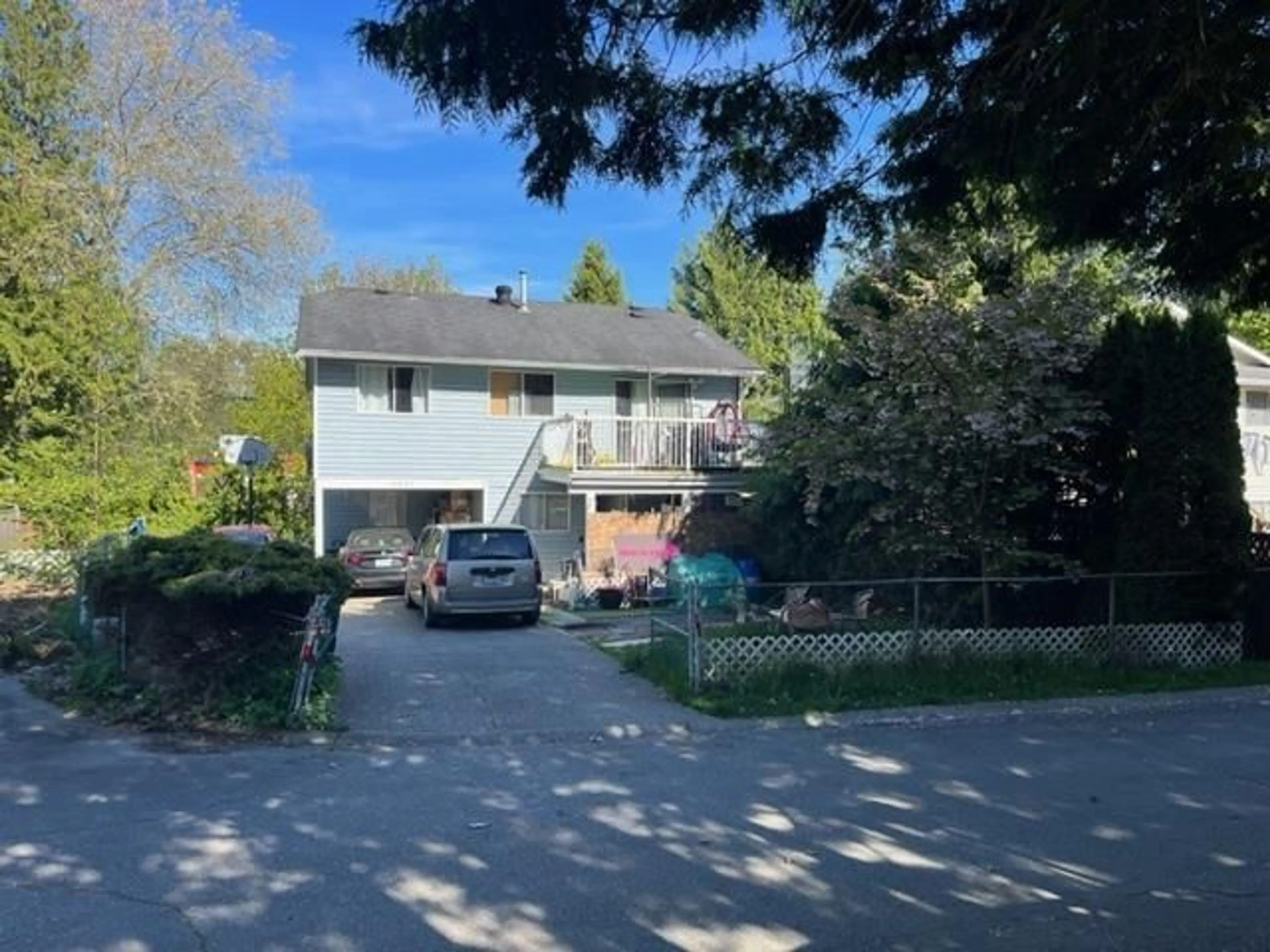 Frontside or backside of a home, the street view for 6483 KING GEORGE BOULEVARD, Surrey British Columbia V3W4Z4